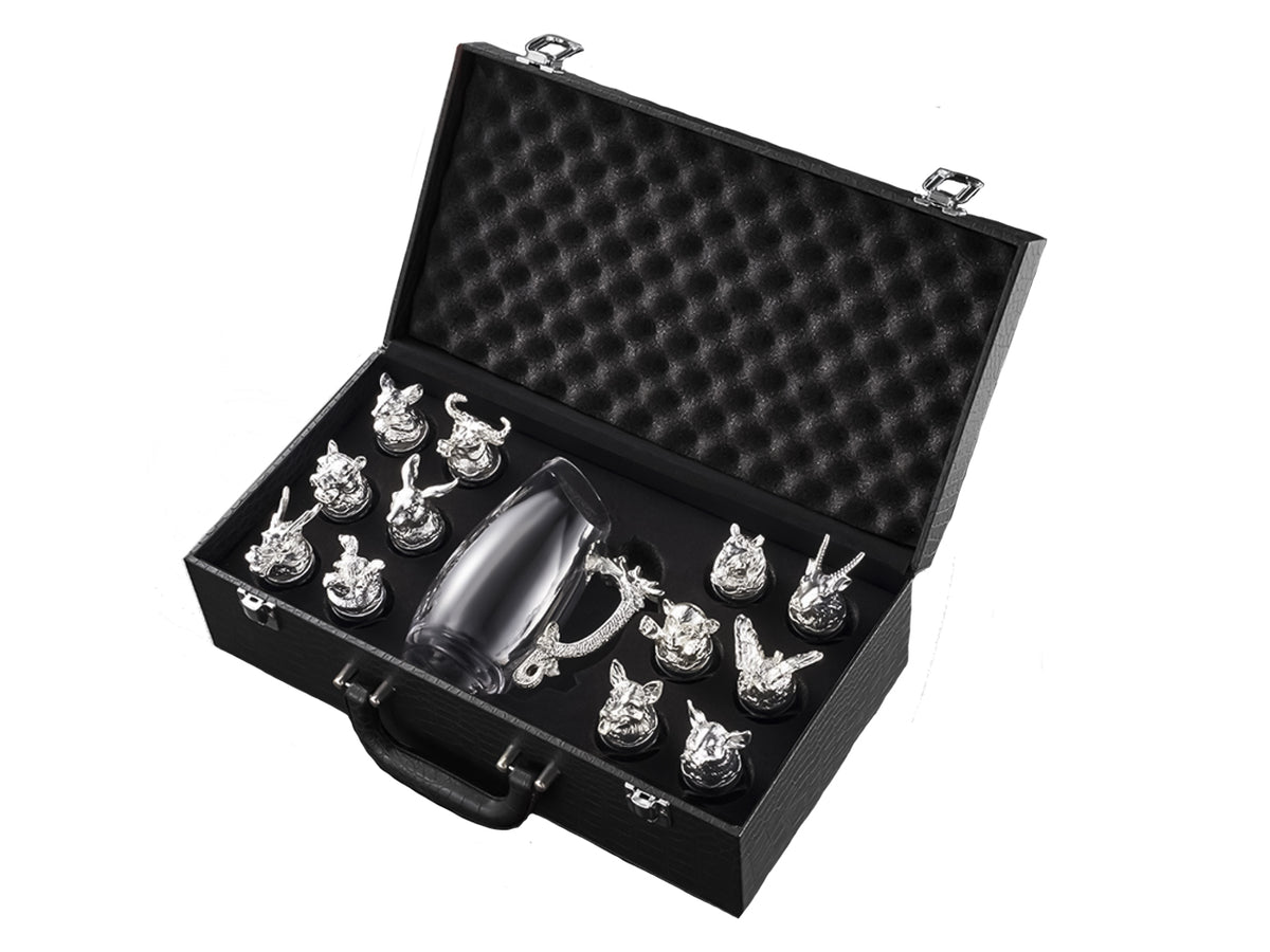 Set aus 12 Gläsern 25ml mit Krug 250ml mit Möglichkeit zur Personalisierung durch Gravur