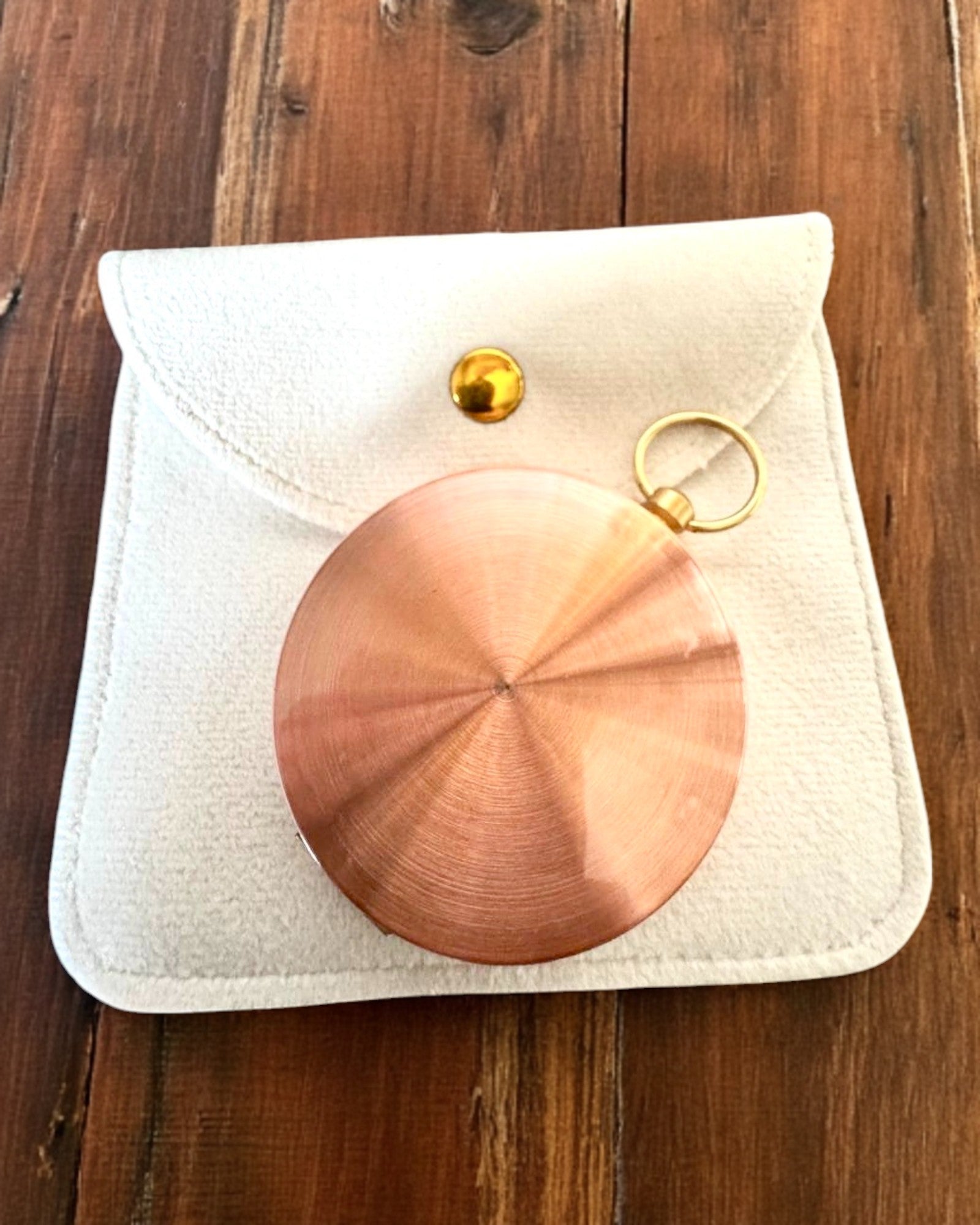 Kompass Roségold - Navigationsgerät im Retro-Stil – tragbares und präzises Instrument zur Richtungsbestimmung für Reisende und Entdecker. Gravur, Personalisierung.