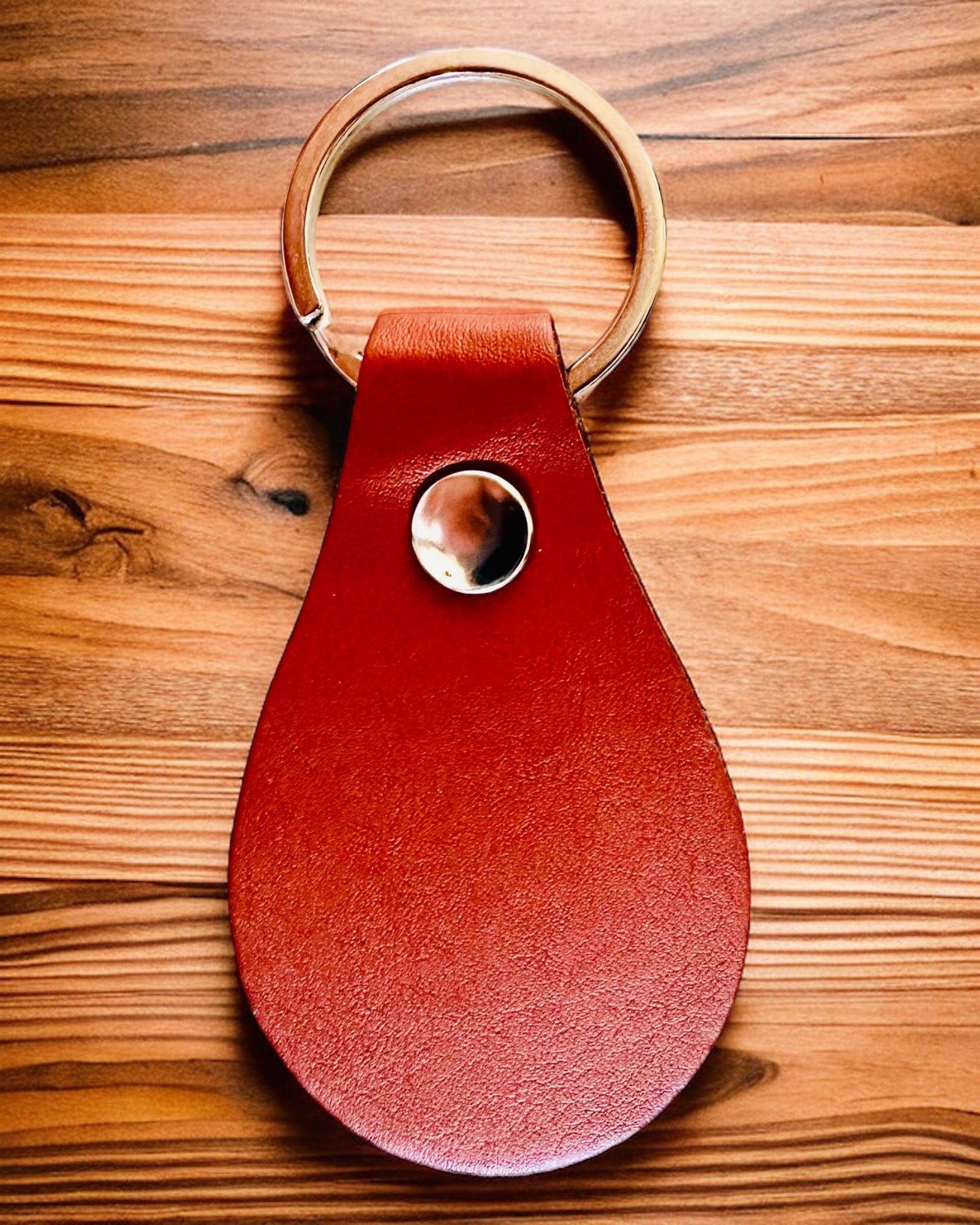 PU-Lederschlüsselanhänger mit Gravurpersonalisierung - In 5 Farben erhältlich