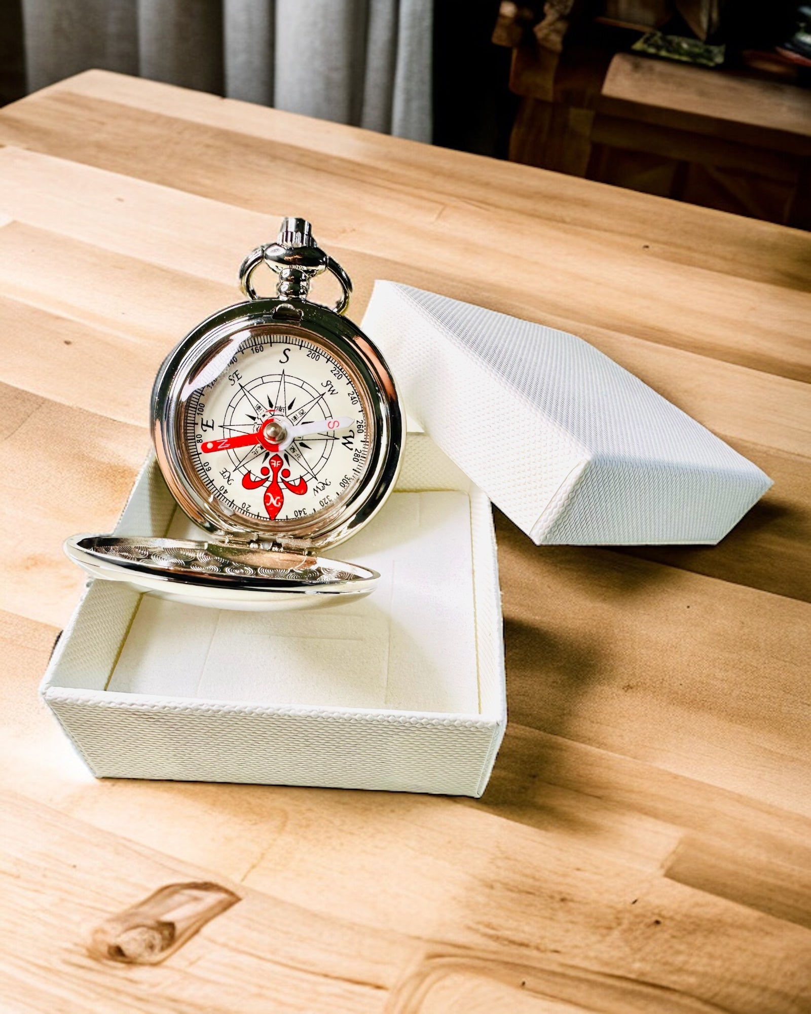 Mini-Kompass Entdecker, Tragbar und Elegant, Ideal für Rucksäcke und Outdoor