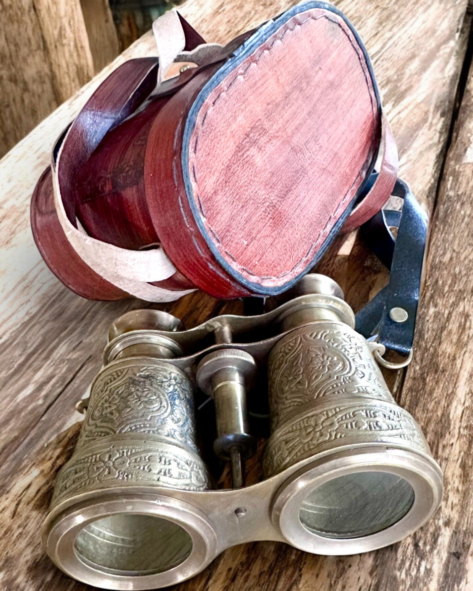 Fernglas mit Ledertasche Victorian's Eye, 11 cm Messing, Handverziert, Personalisierung mit Gravur als Geschenk