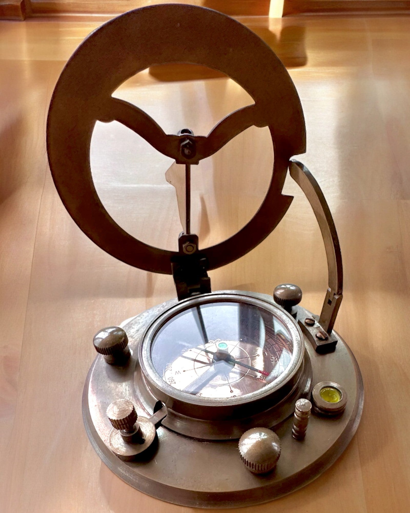 Kapitänekompass „Odkrywca 2“ - Möglichkeit zur Personalisierung mit Gravur als Geschenk, 2 Farbvarianten zur Auswahl