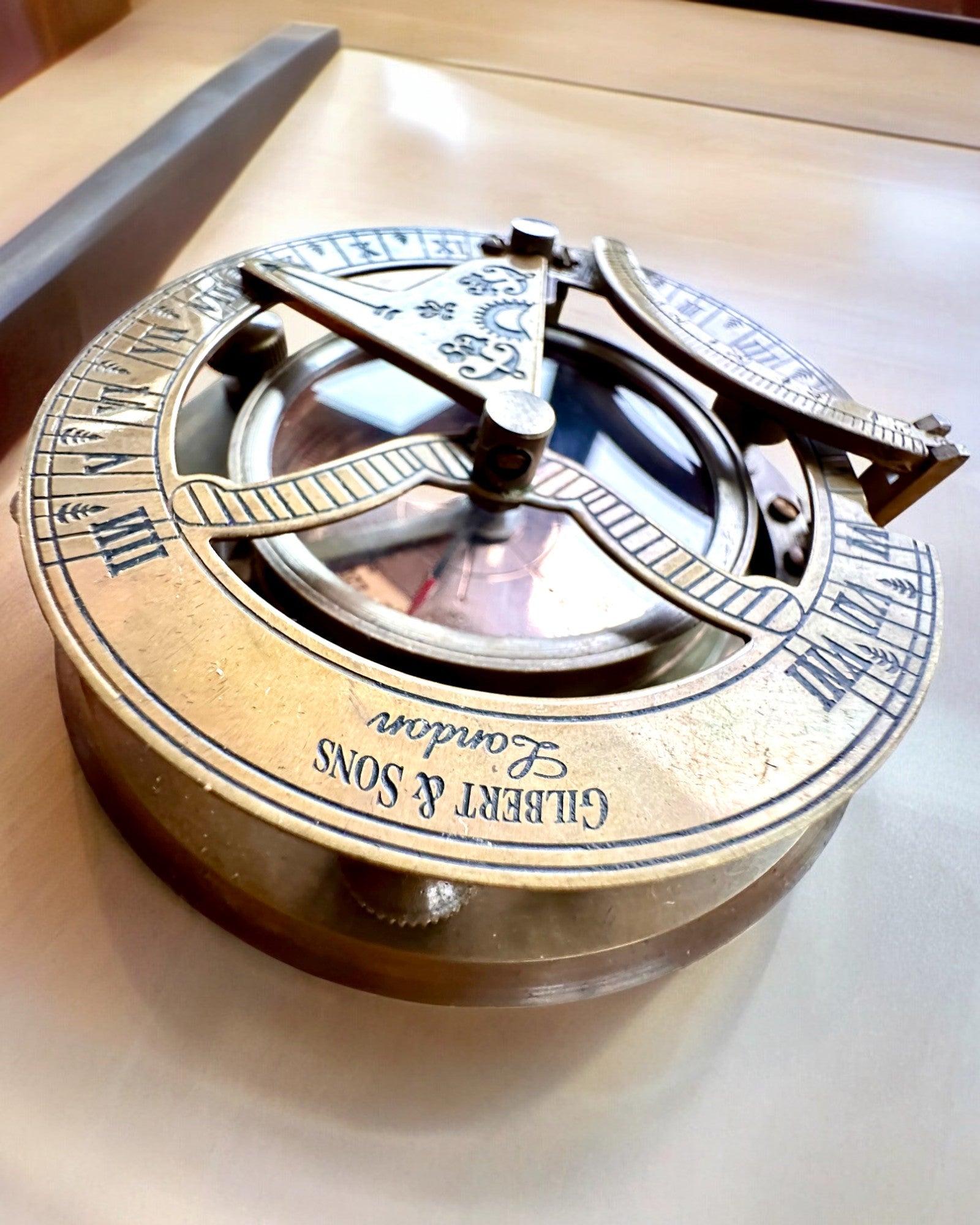 Kapitänekompass „Odkrywca 2“ - Möglichkeit zur Personalisierung mit Gravur als Geschenk, 2 Farbvarianten zur Auswahl