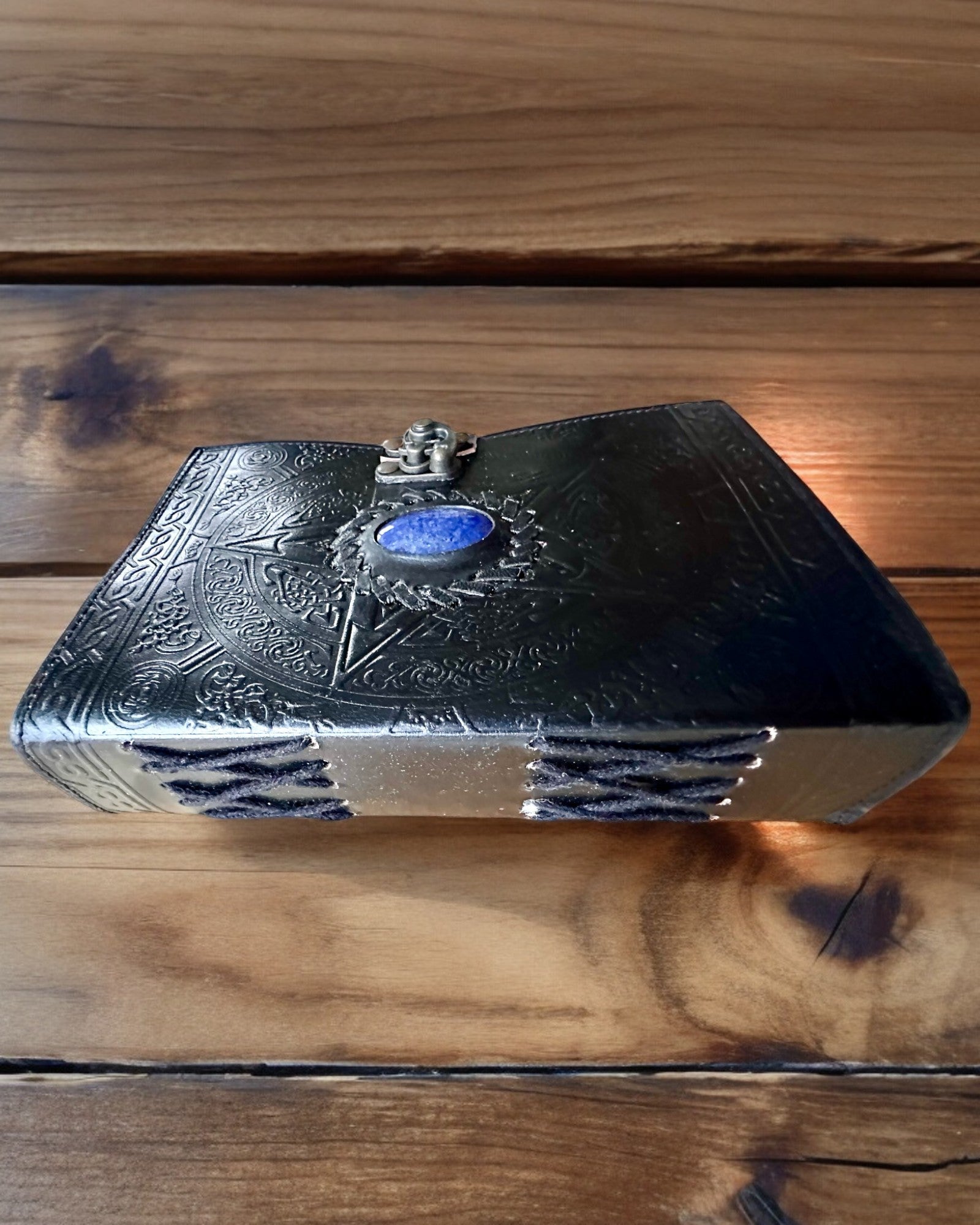 Premium Tagebuch, Antikes Muster, Leder-Notizbuch "Magische Chronik" 200 Seiten, 2 Varianten zur Auswahl, Personalisierung mit Gravur