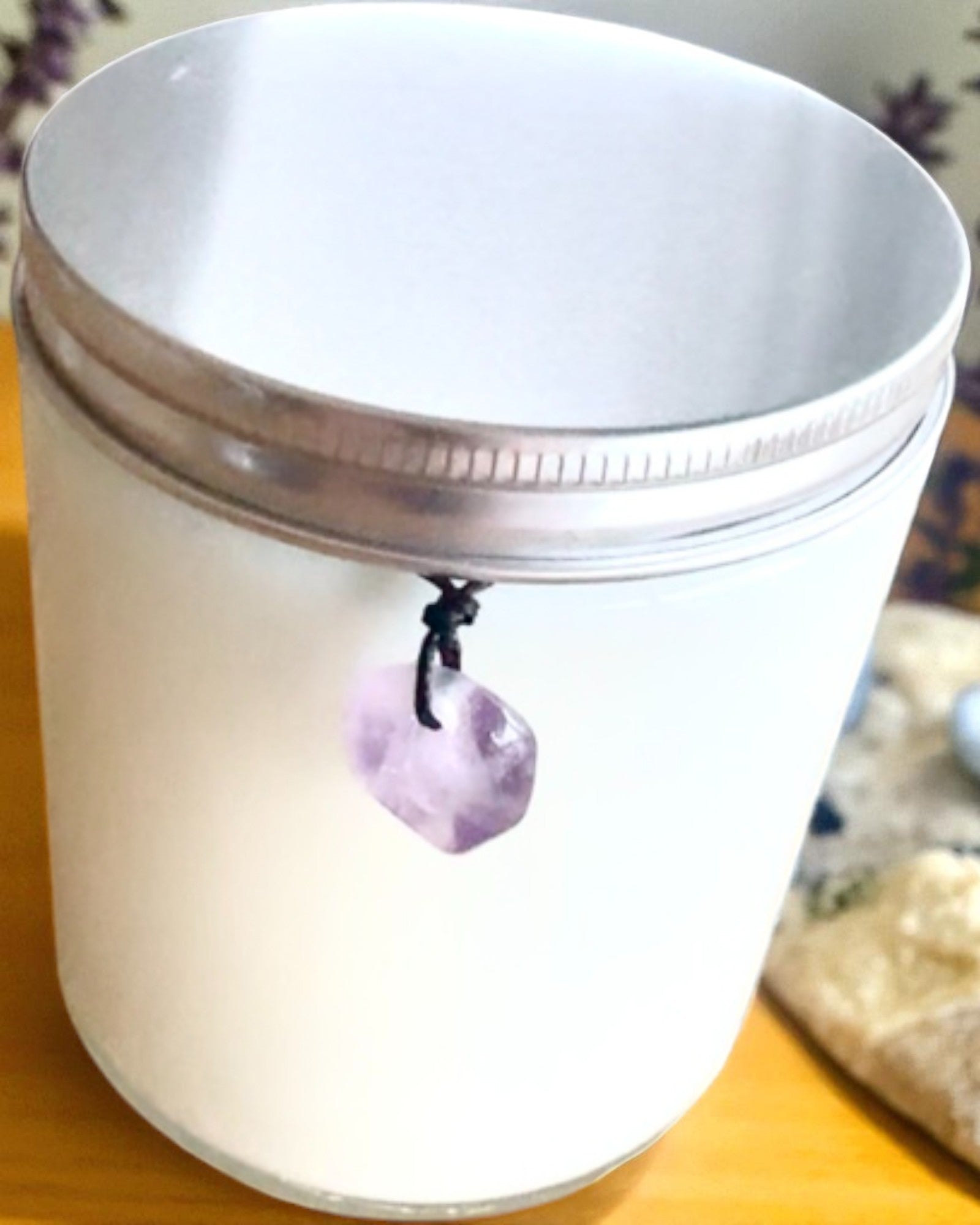 Intentionale Sojakerze Amethyst – Ruhe, Harmonie und Reinigung, 250 ml, Personalisierung als Geschenk möglich