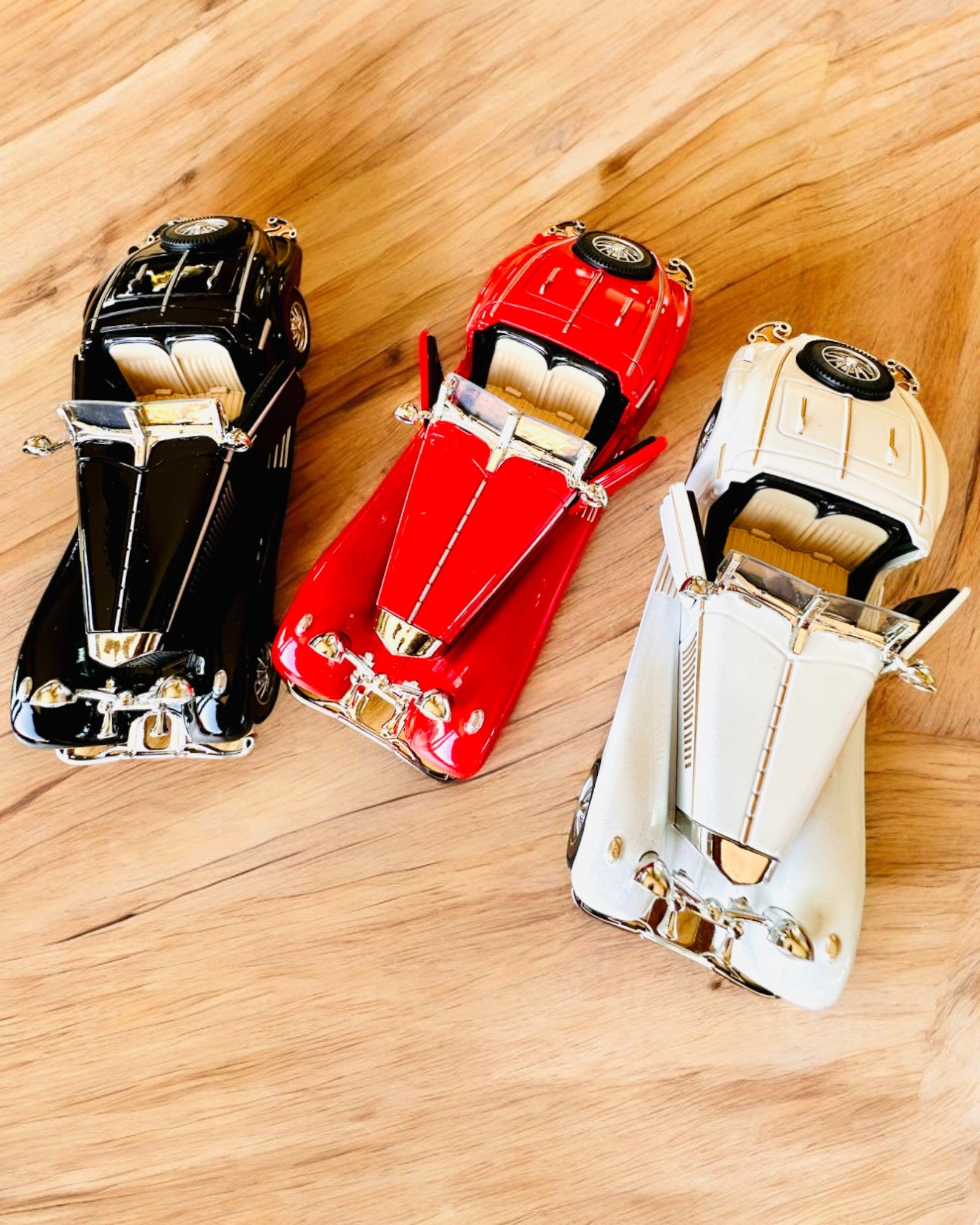 Miniaturmodell klassischer Retro-Autos - personalisierbar als Geschenk mit Gravur, 3 Varianten zur Auswahl