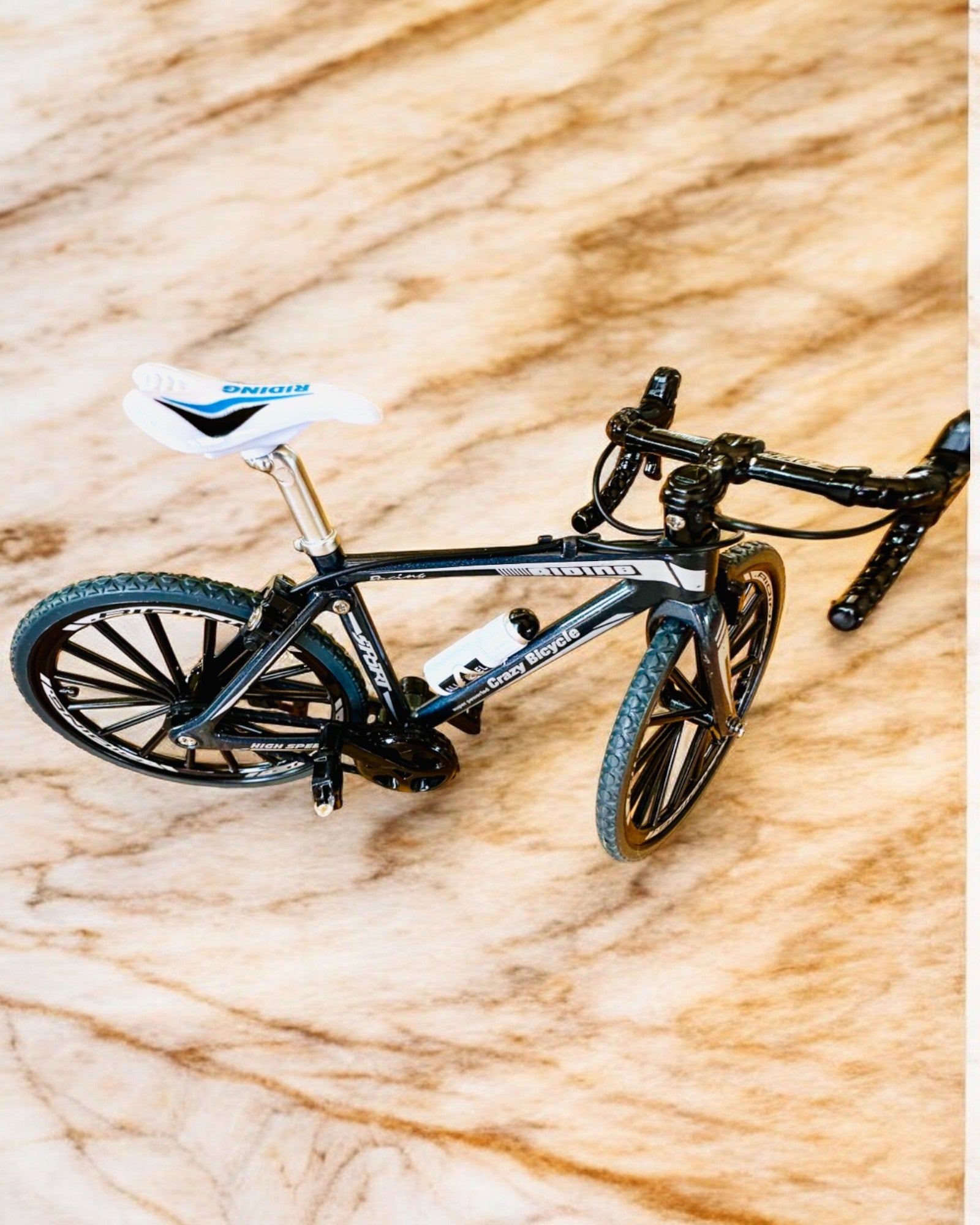 Miniaturmodell Metallfahrrad Roter "SpeedMaster" mit Gravur personalisiert als Geschenk, 2 Farbvarianten