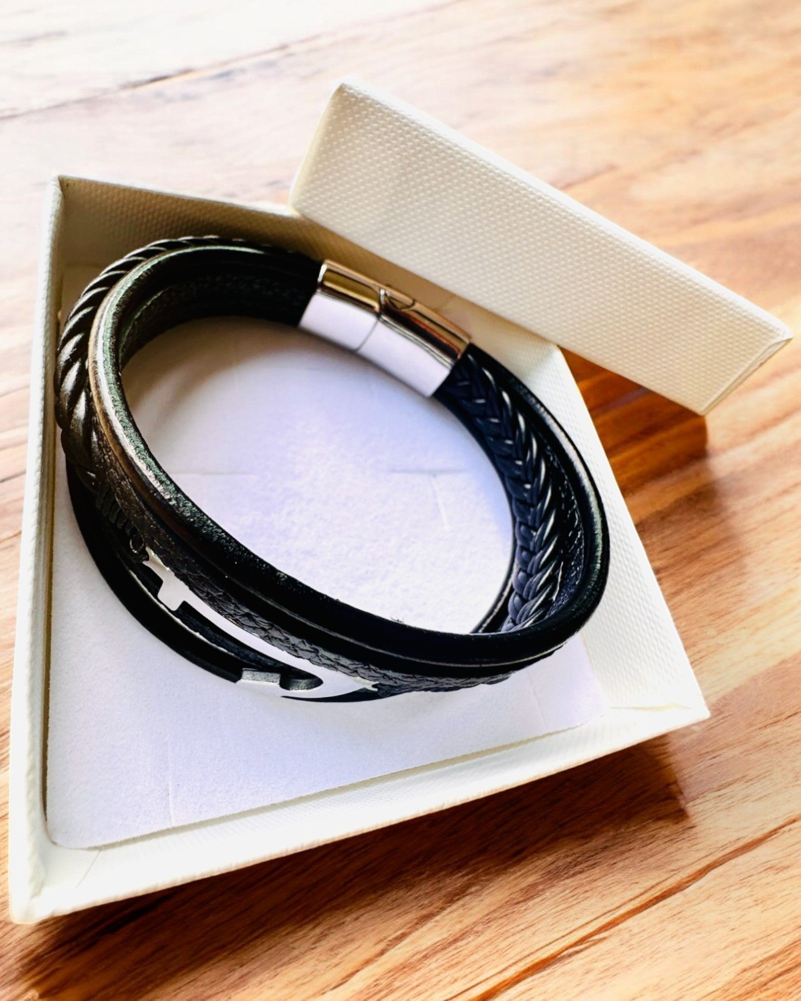 Herrenarmband Anker der Eleganz mit Gravuroption als Geschenk