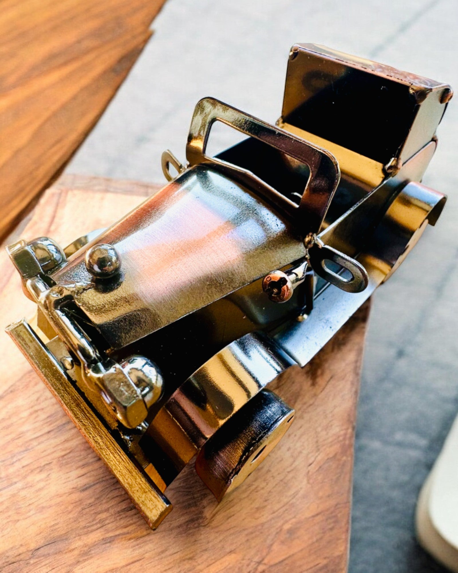 Retro Klassisches Auto, Auto, aus Eisen - Kollektion "Vintage Drive", Automodell, Personalisierung mit Gravur als Geschenk