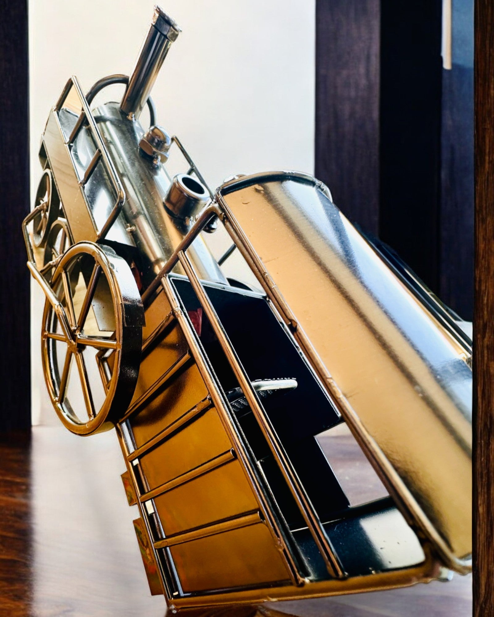 Lokomotive aus Eisen „Retro Express“ – Dekoration, Modell, handgefertigt mit Gravurmöglichkeit als Geschenk