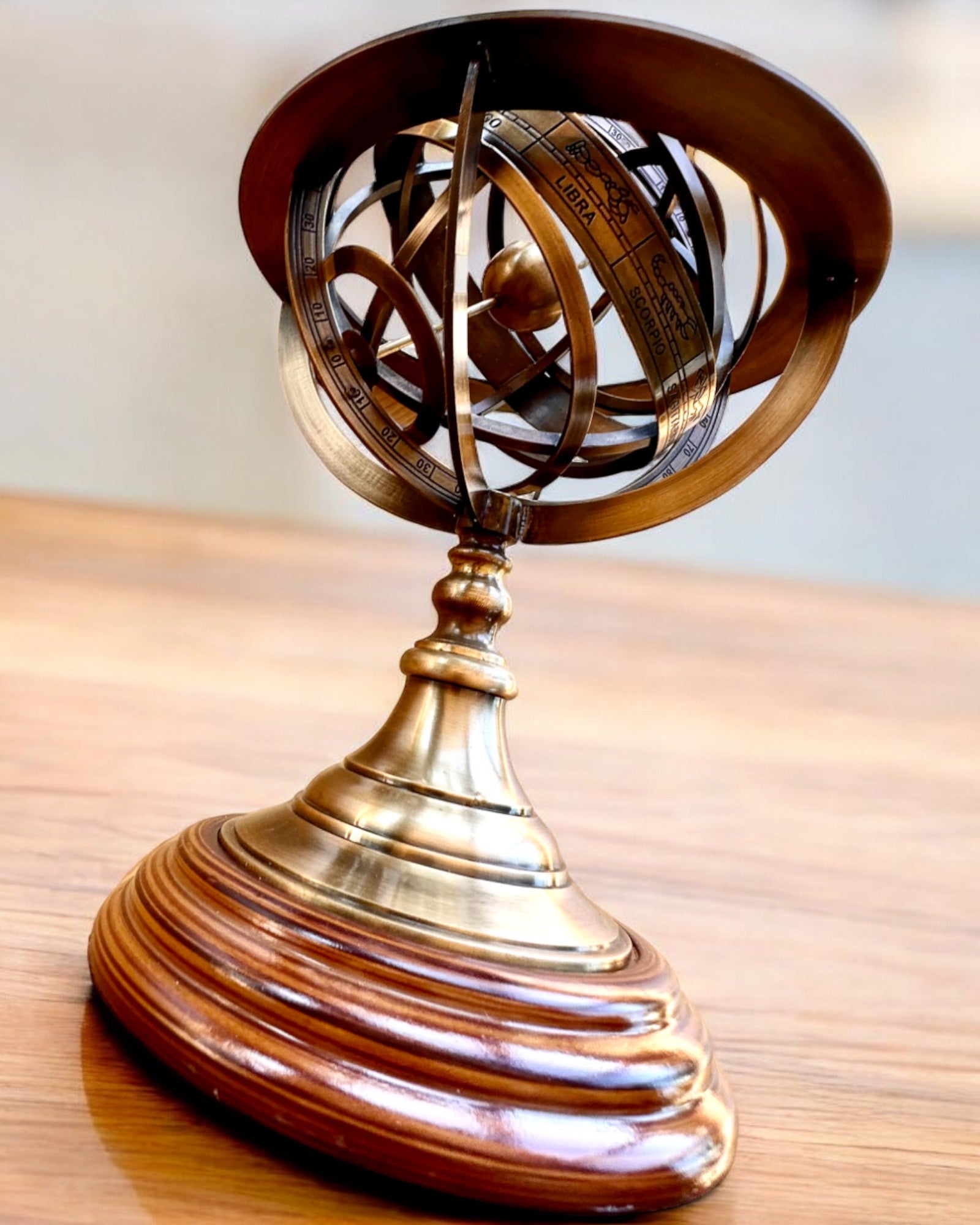 Astrolabium Artis 2 - 30 cm Höhe, Handgefertigt mit Gravuroption, Dekoration für das Büro, Premium