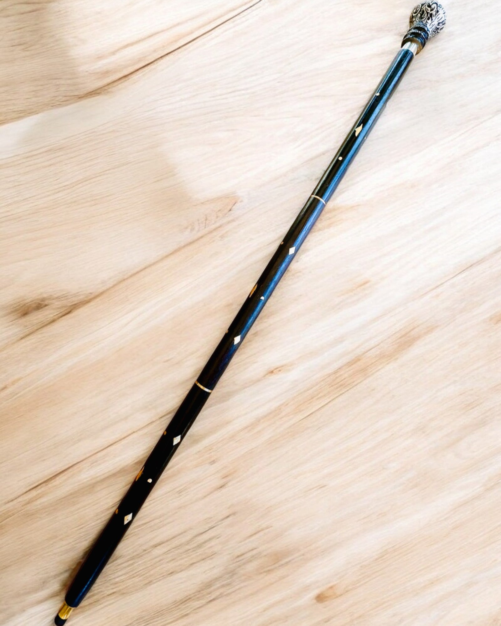 Spazierstock "Majestätsstock" aus Holz, handgefertigt, Gravur möglich, 2 Varianten zur Auswahl