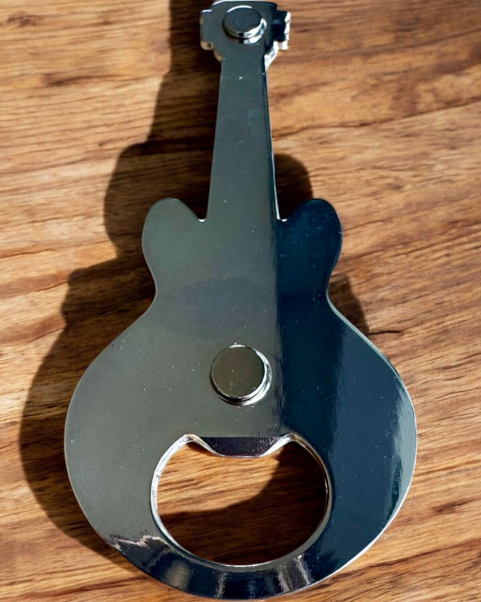 Flaschenöffner Gitarre Rock'n'Open, 2 Varianten, Personalisierung mit Gravur als Geschenk