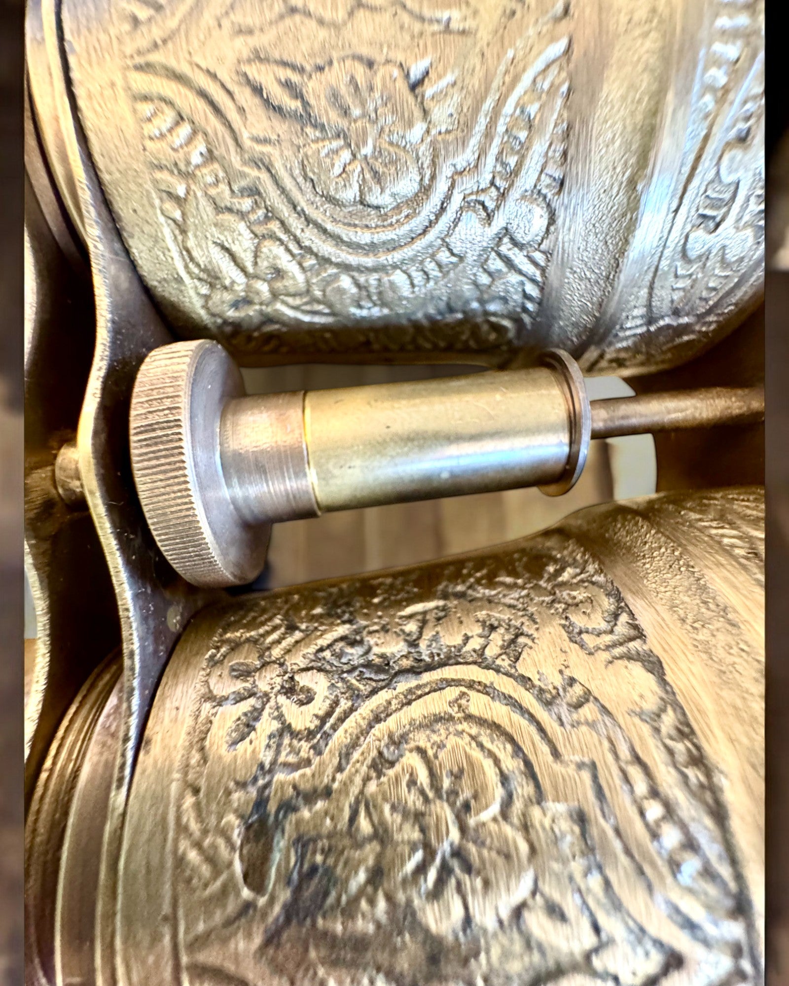 Fernglas mit Ledertasche Victorian's Eye, 11 cm Messing, Handverziert, Personalisierung mit Gravur als Geschenk