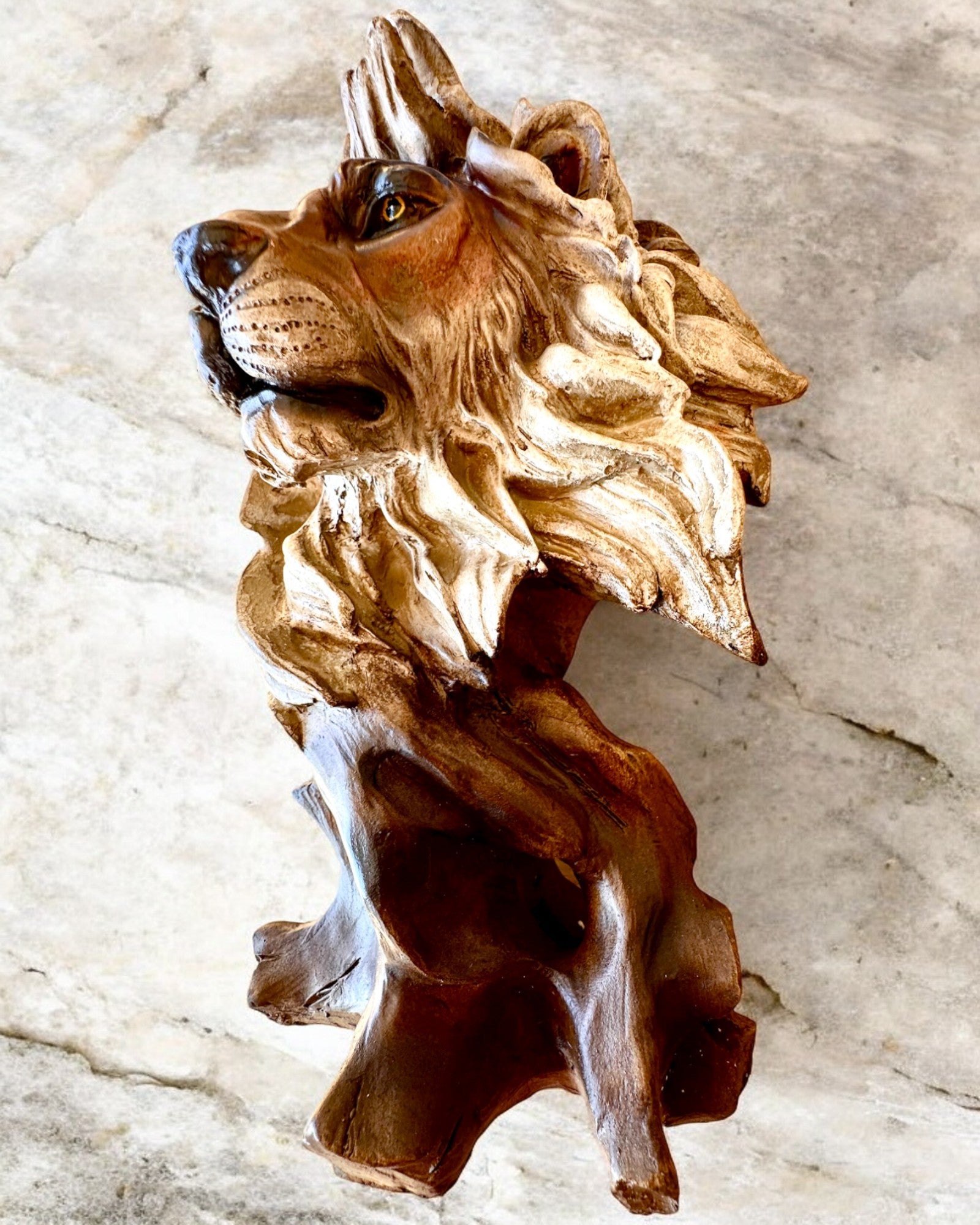 Löwenmut Figur aus Harz, 28 cm Höhe, mit Gravuroption als Geschenk
