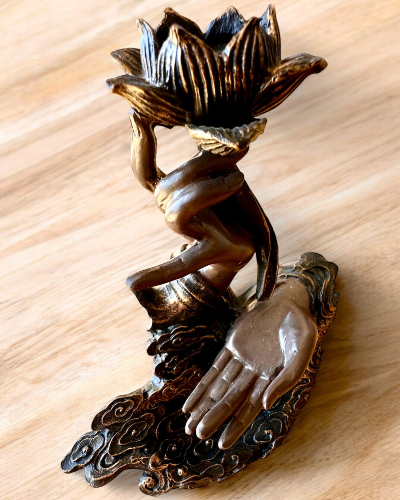 Mystische Hand, Räuchergefäß, Halter für Räucherstäbchen mit Rückfluss, Möglichkeit zur Personalisierung mit Gravur als Geschenk