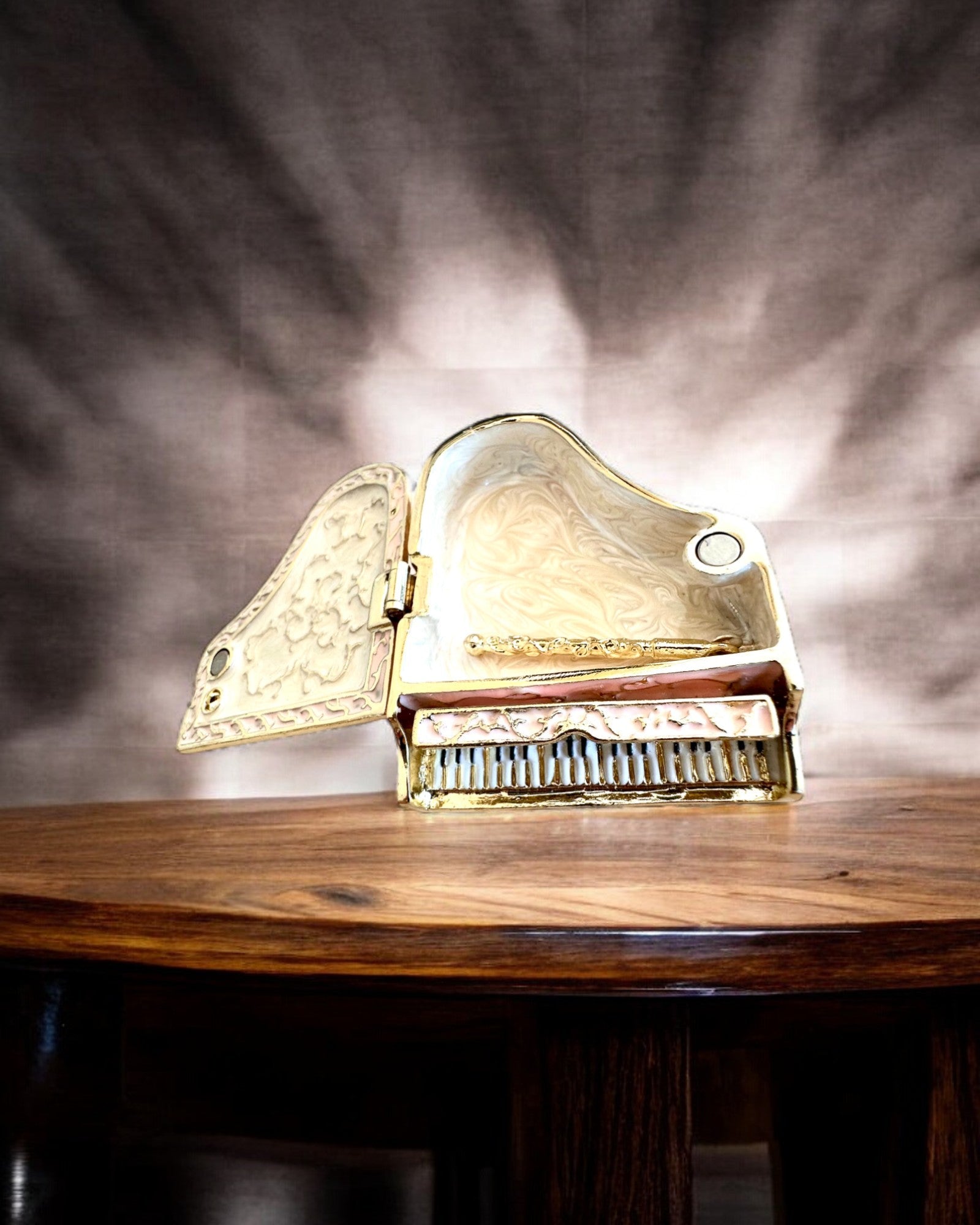 Elegante Schmuckschatulle "Mini-Klavier - Rosen der Klassik" - mit Gravuroption als Geschenk