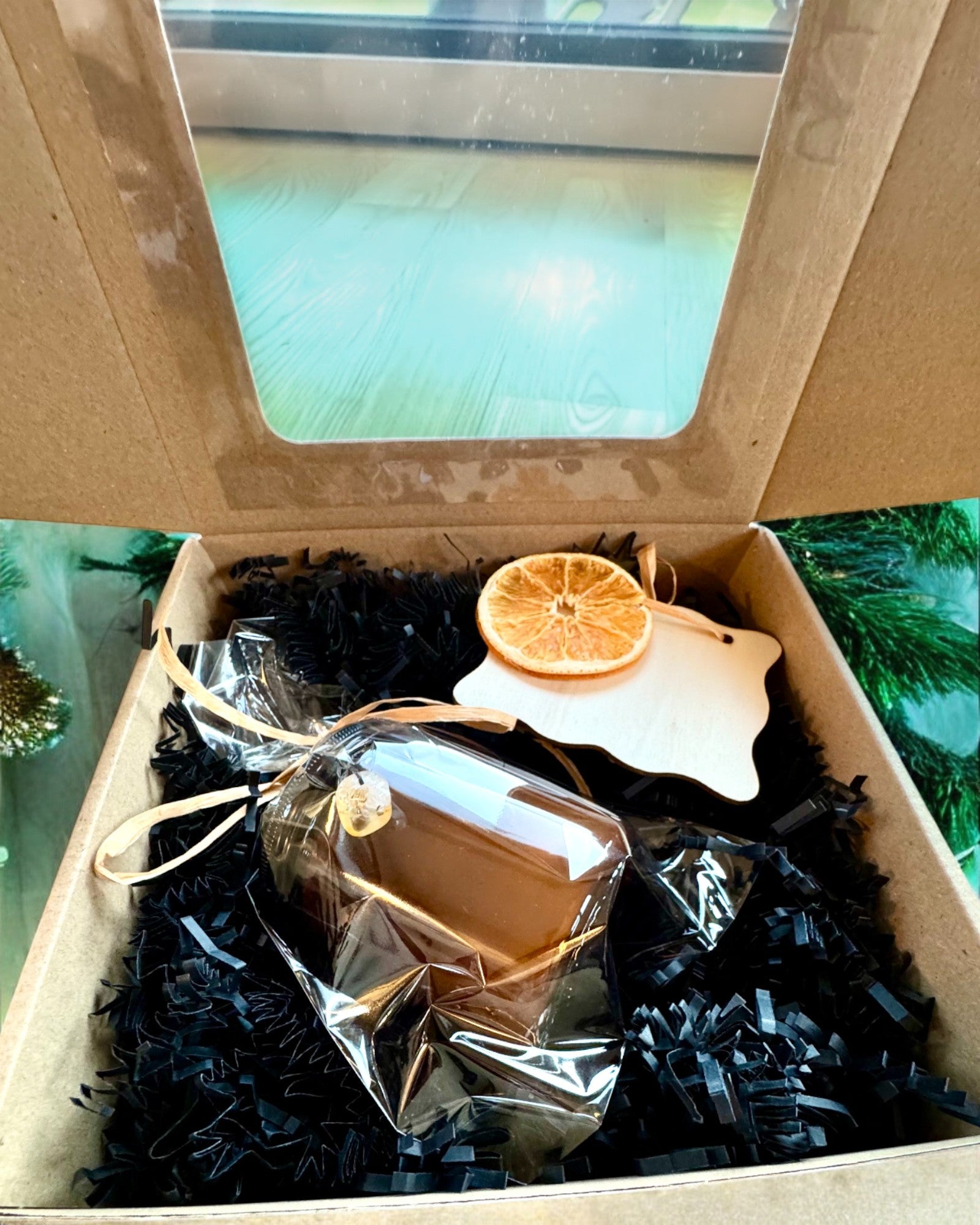 Intentionale Sojakerze 250 ml mit Naturstein – wählen Sie Ihre Energie: Citrin oder Granat, Personalisierung mit Gravur als Geschenk