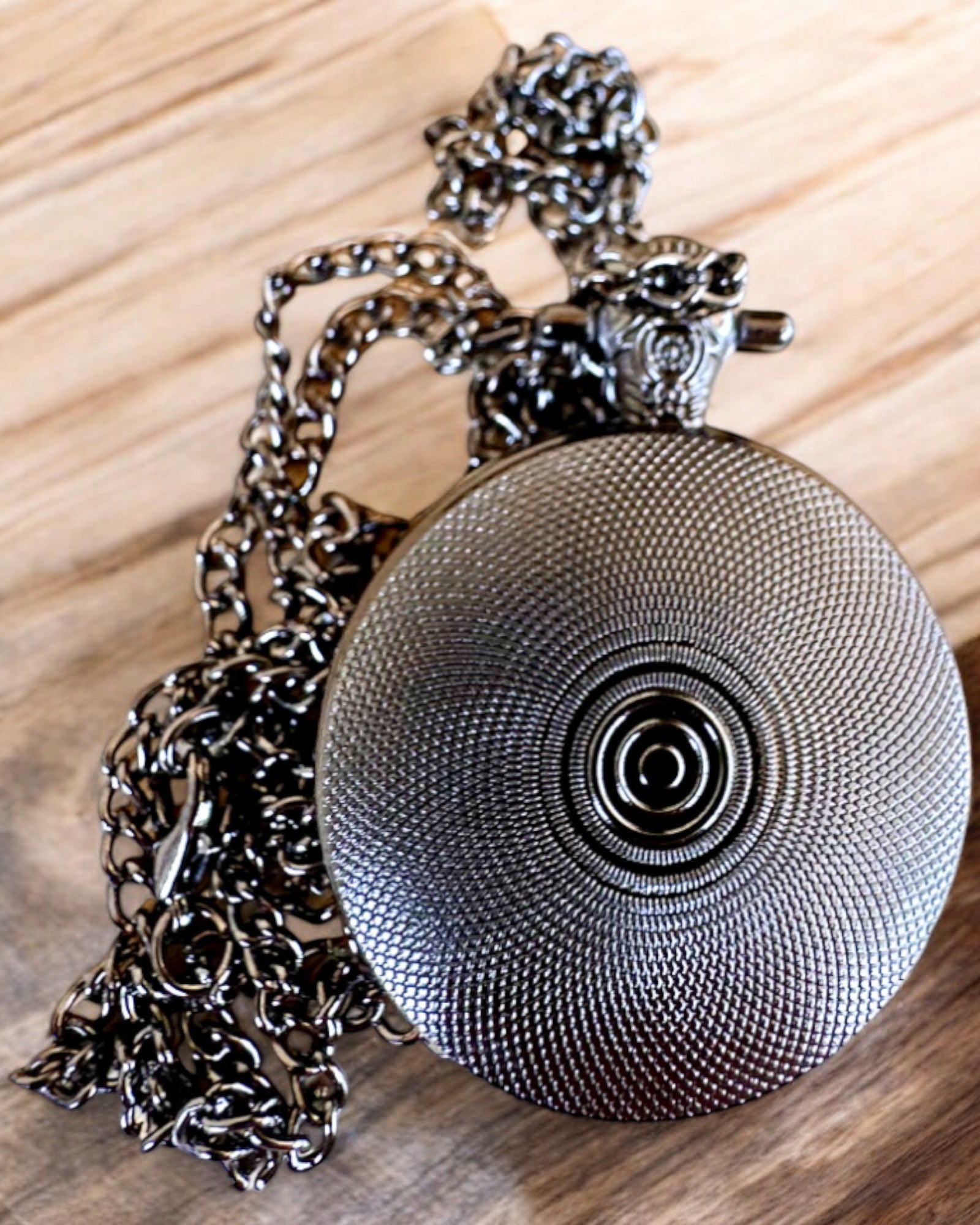 Taschenuhr Nachtrose, Möglichkeit zur Personalisierung mit Gravur als Geschenk