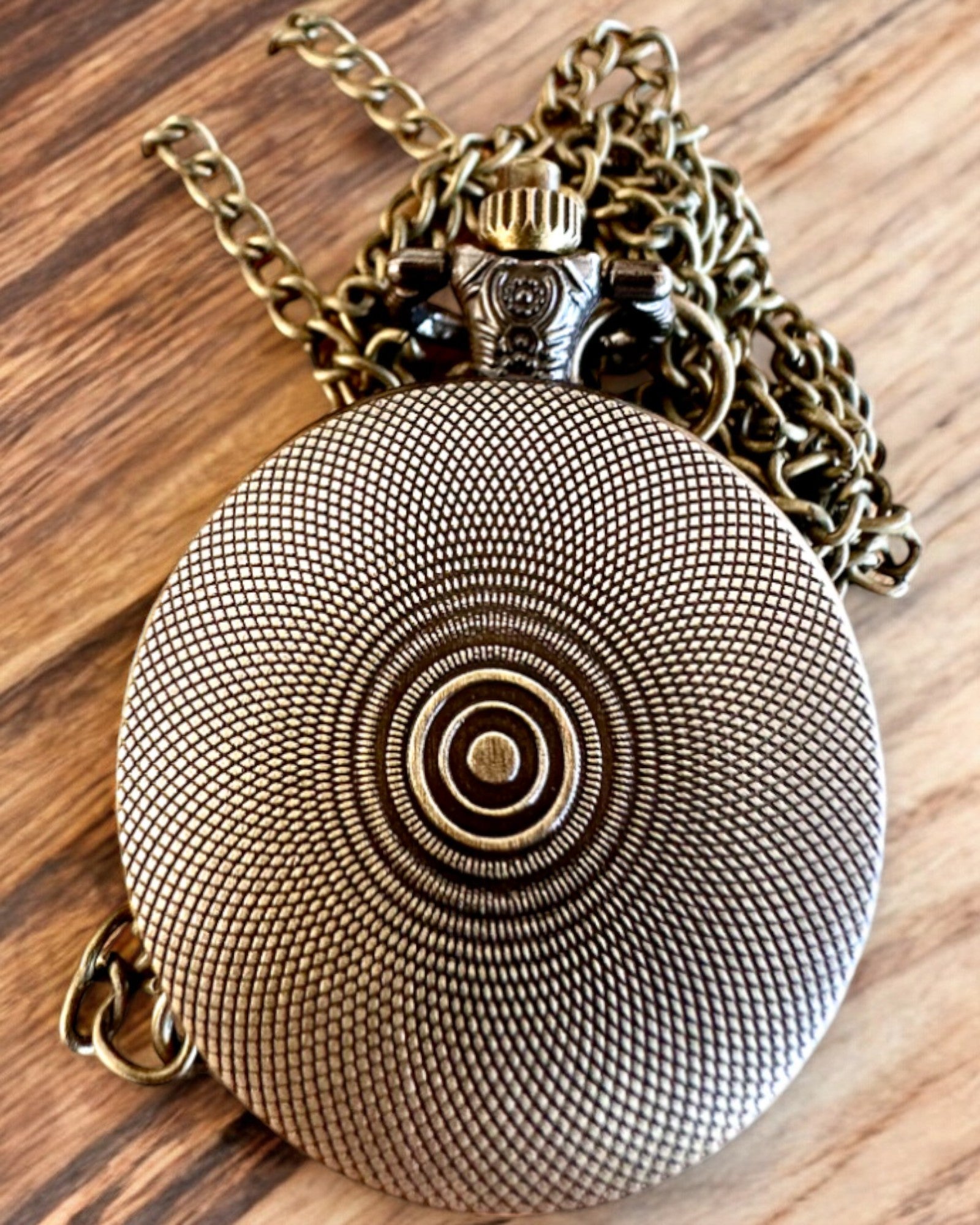 Retro Taschenuhr "Motorradstil", personalisierbar mit Gravur als Geschenk