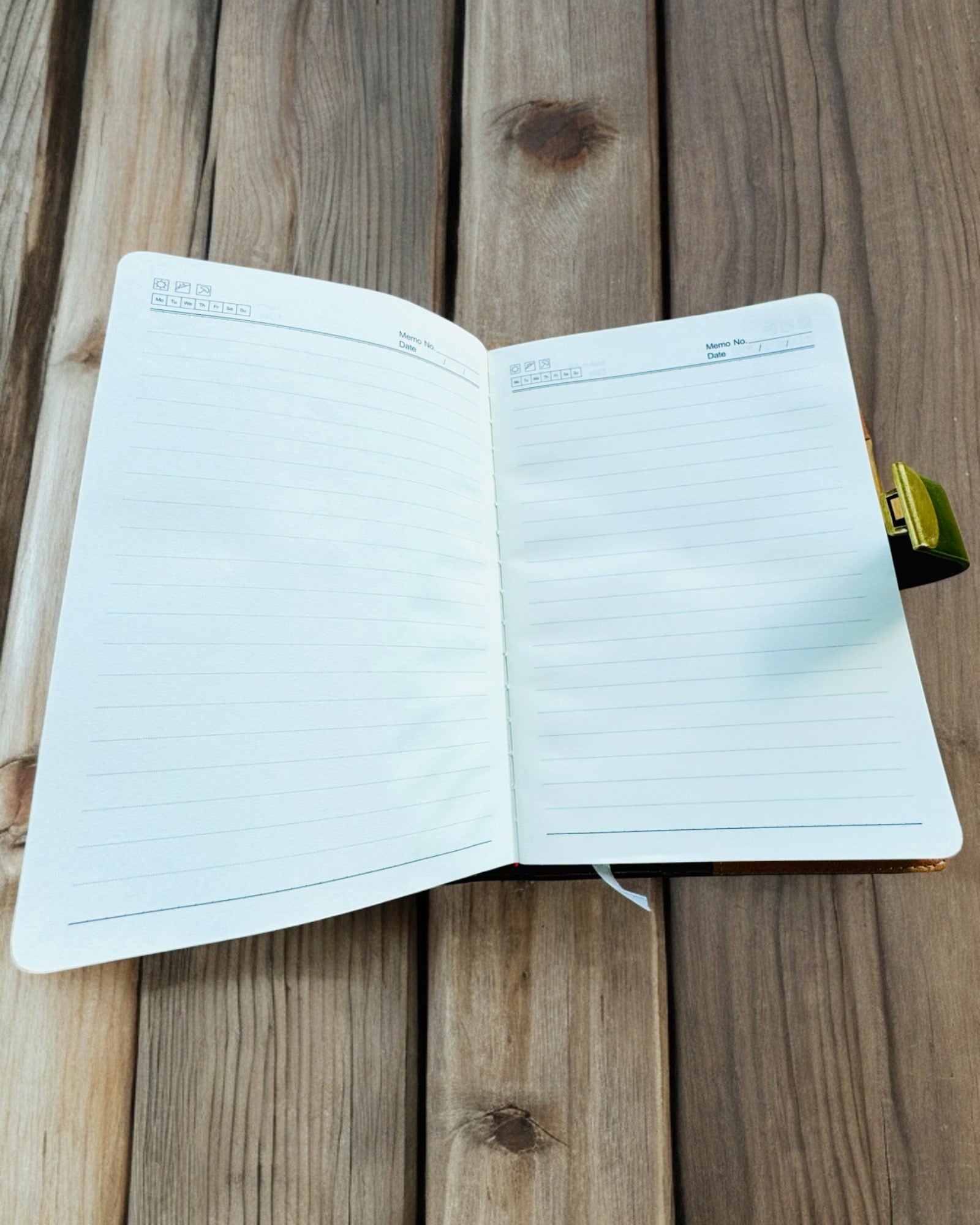 Exklusives Leder-Notizbuch "Sekretnik" A5 mit Zahlenschloss - Personalisierung mit Gravur