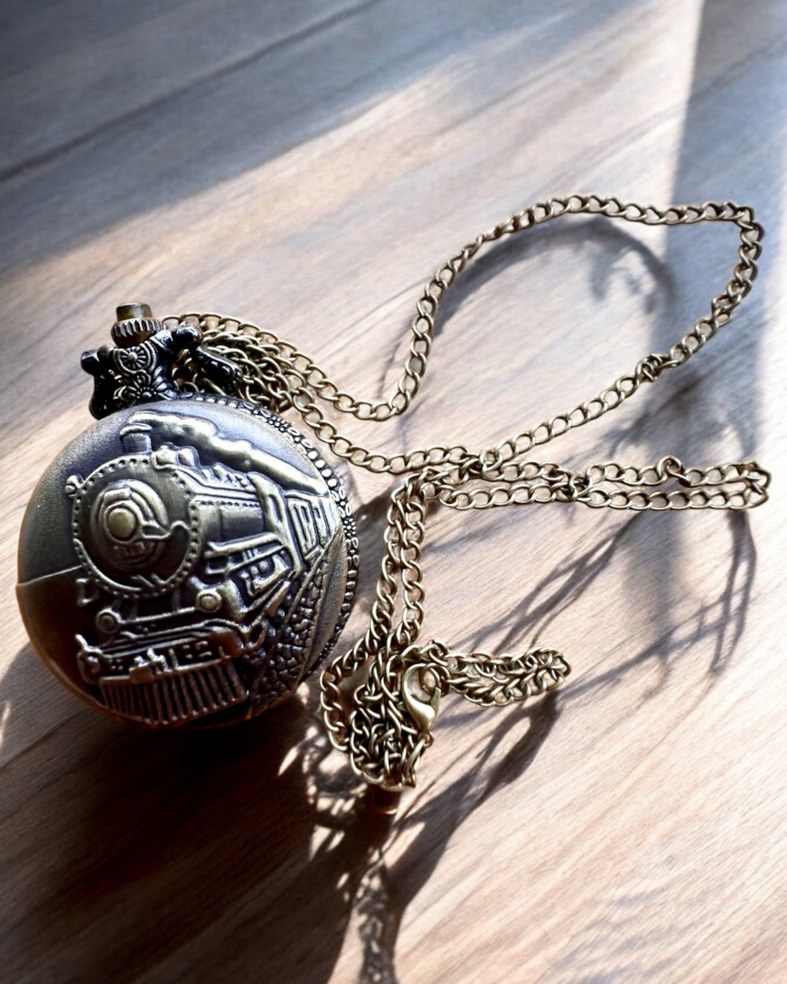 Taschenuhr Zeitlokomotive mit Gravur, als Geschenk, Zugmotiv