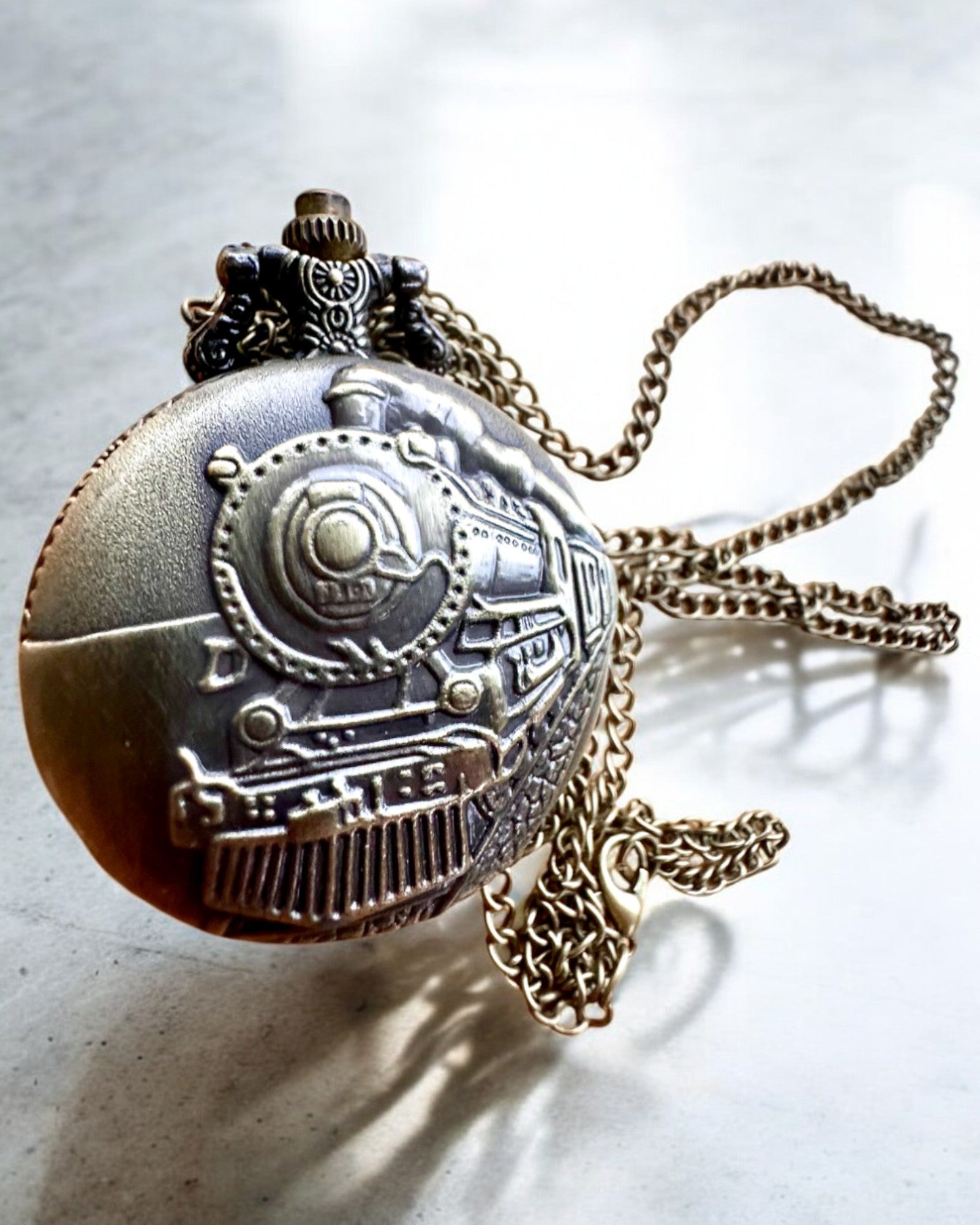 Taschenuhr Zeitlokomotive mit Gravur, als Geschenk, Zugmotiv