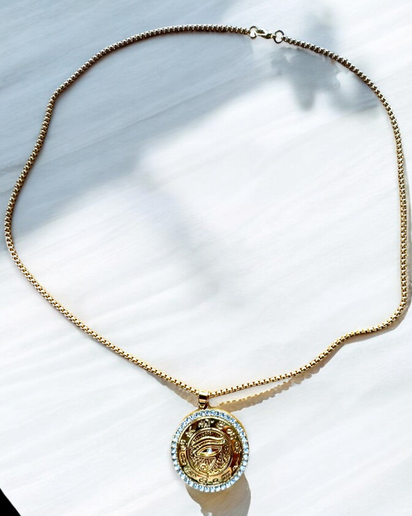 Amulett der Macht "Auge des Ra", Möglichkeit zur Personalisierung mit Gravur als Geschenk