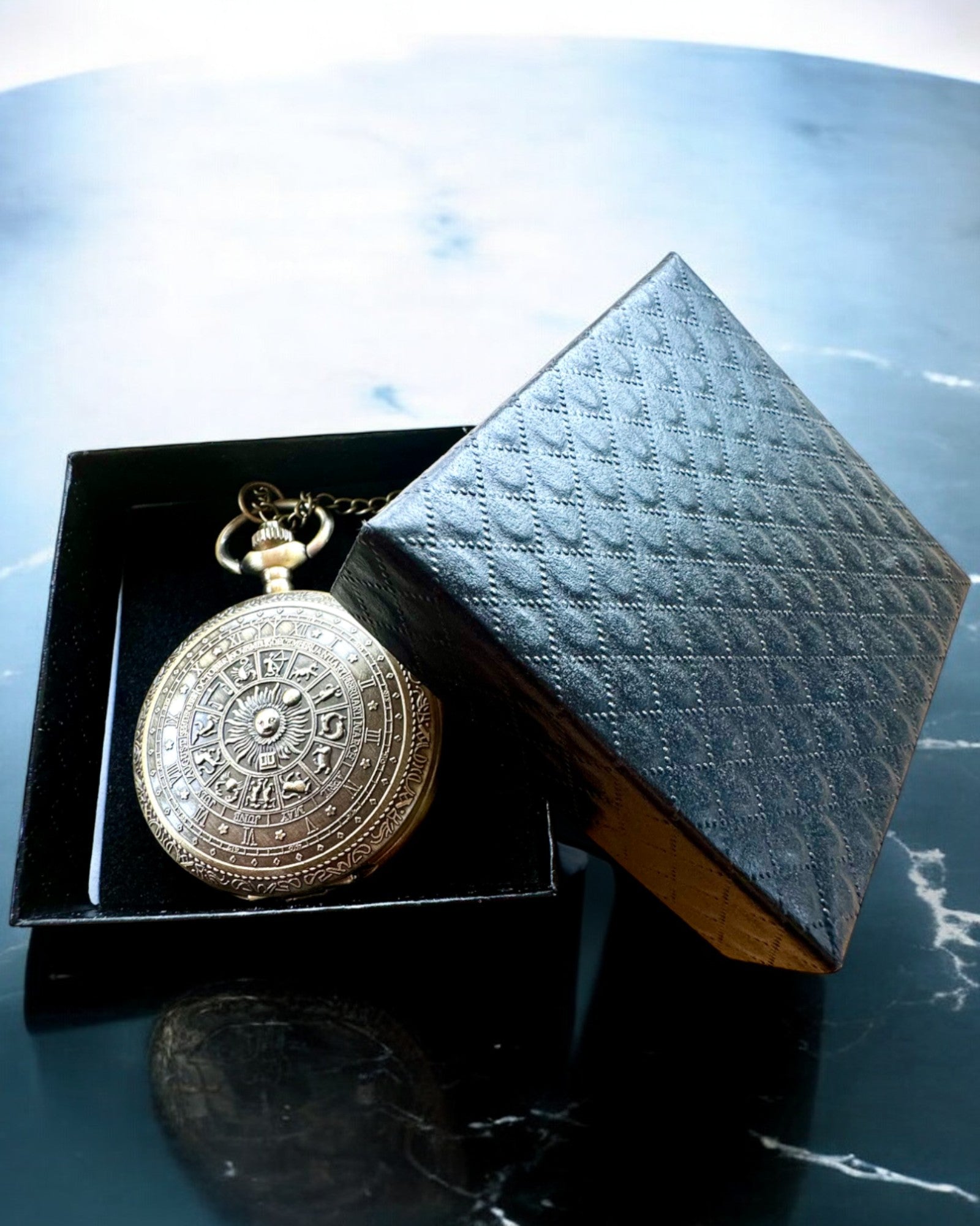 Taschenuhr "Astro Retro Antikstil" – mit Gravuroption als Geschenk