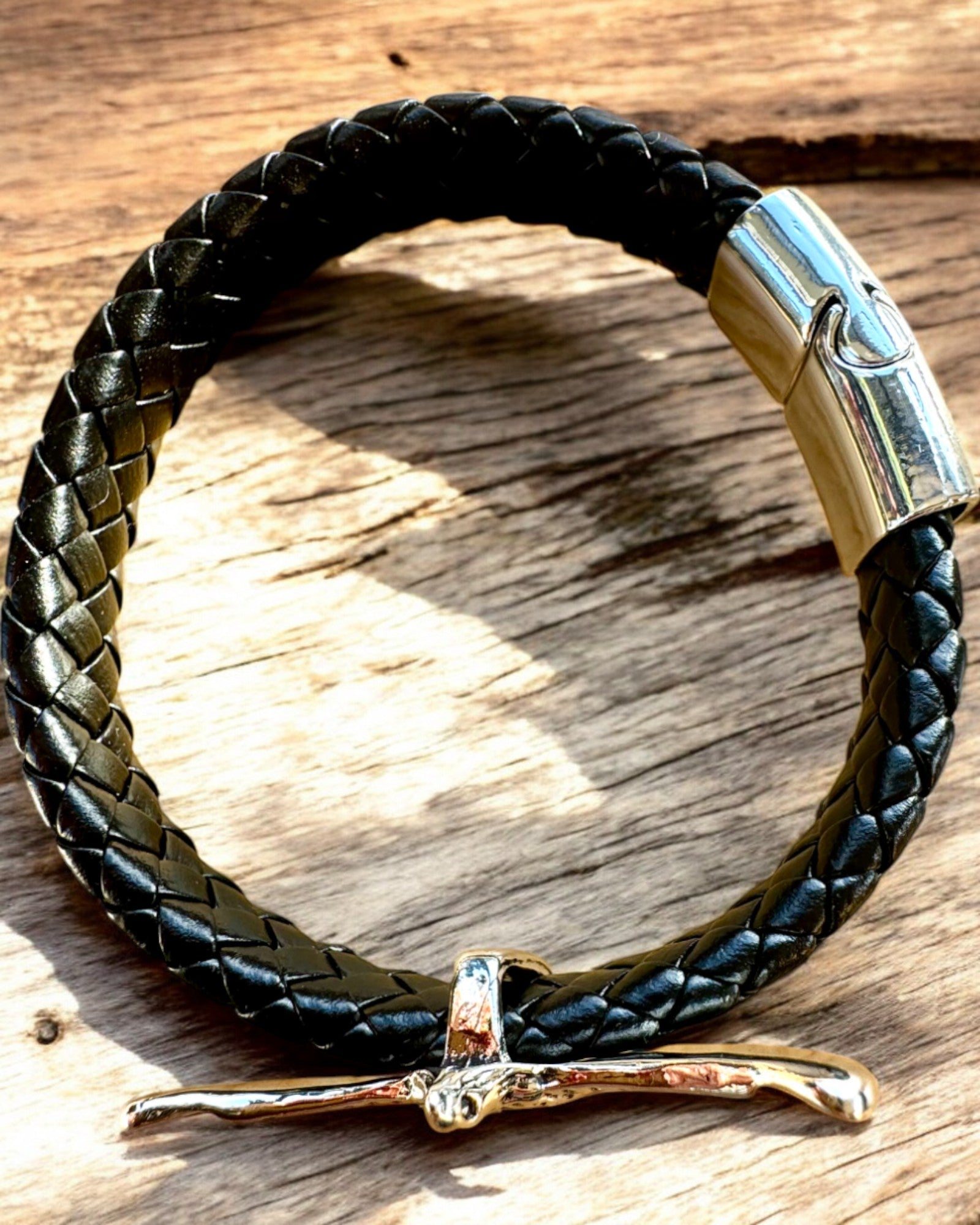 Herrenarmband „SkyRider“ – Lederstil mit Charakter - Personalisierung mit Gravur möglich