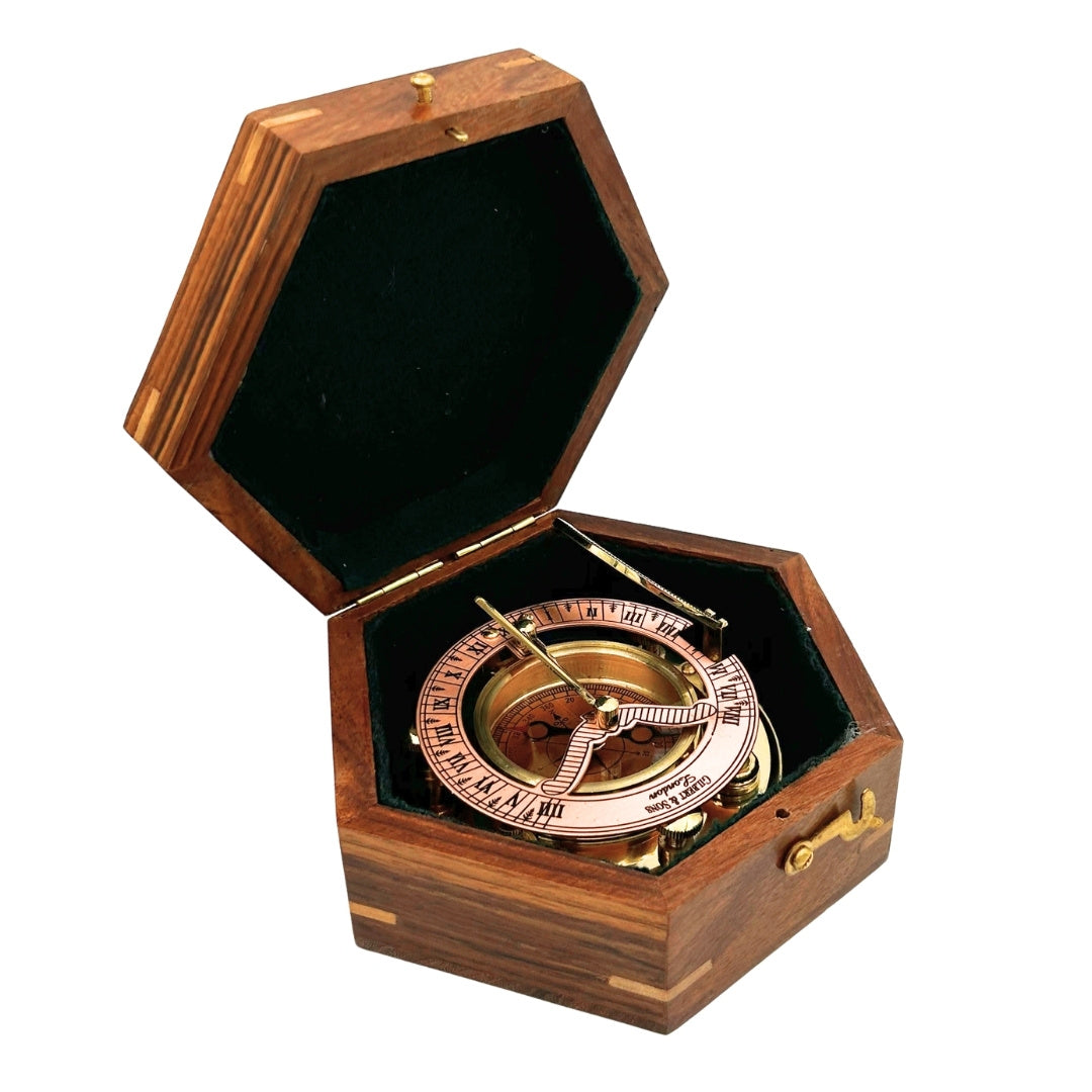 Messingkompass mit Sonnenuhr in eleganter Holzschachtel - Ideales Geschenk mit Personalisierung durch Gravur - Retro-Stil, klassische Ausführung, hohe Qualität