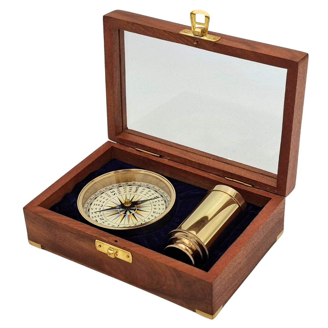 Geschenkset mit Messingkompass und Fernrohr in eleganter Holzschachtel mit Gravur
