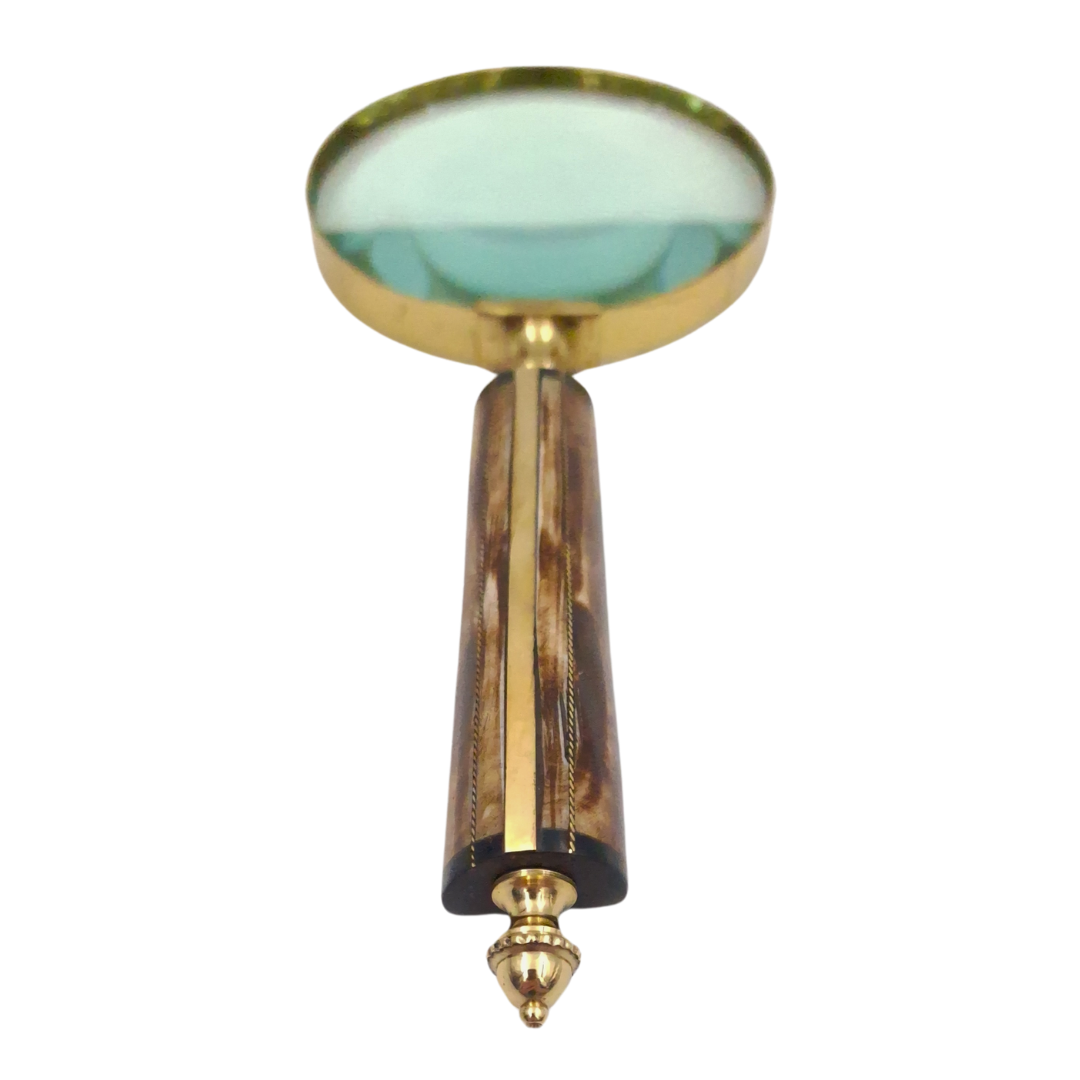 MFM-Lupe in Messingfassung mit Knochengriff, 3.5x Vergrößerung, Personalisierung durch Gravur, ideal als Geschenk für Sammler, goldene und weiße/cremefarbene Farbe, Maße 10 x 23 x 1.9 cm