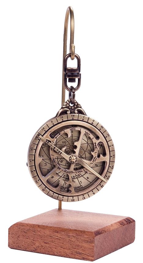 Miniatur-Astrolabium H81 auf Holzsockel mit personalisierbarer Gravur – elegantes Deko-Element als Geschenk für Astronomie-Liebhaber, Höhe 13 cm, Durchmesser 4,5 cm, außergewöhnliche Detailarbeit