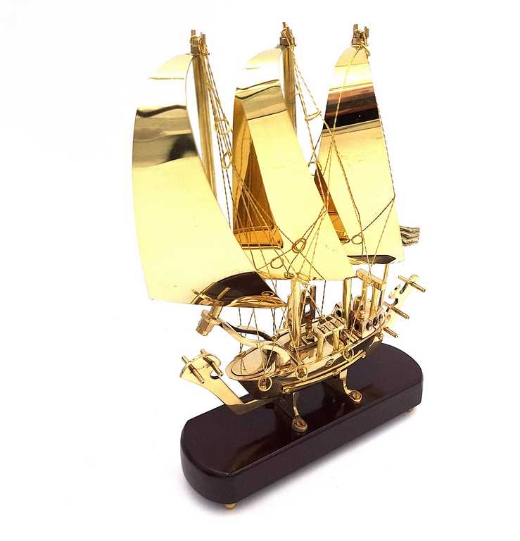 Messingschiff auf Holzsockel - 30cm - N-3615A
