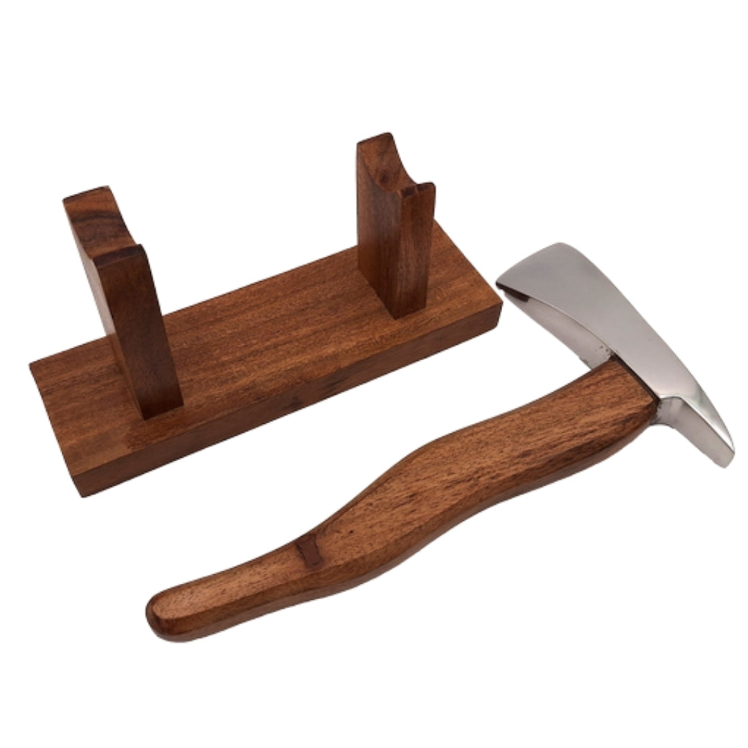 Feuerwehrbeil mit Gravur - Geschenk aus Metall und Holz für Feuerwehrleute, Höhe 17,5 cm, silber-braun, personalisiertes Präsent für jeden Anlass