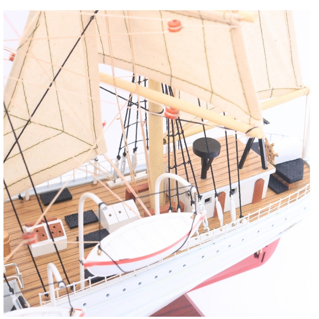 Exklusives Segelschiffmodell Dar Pomorza 82 cm mit Möglichkeit zur Personalisierung durch Gravur