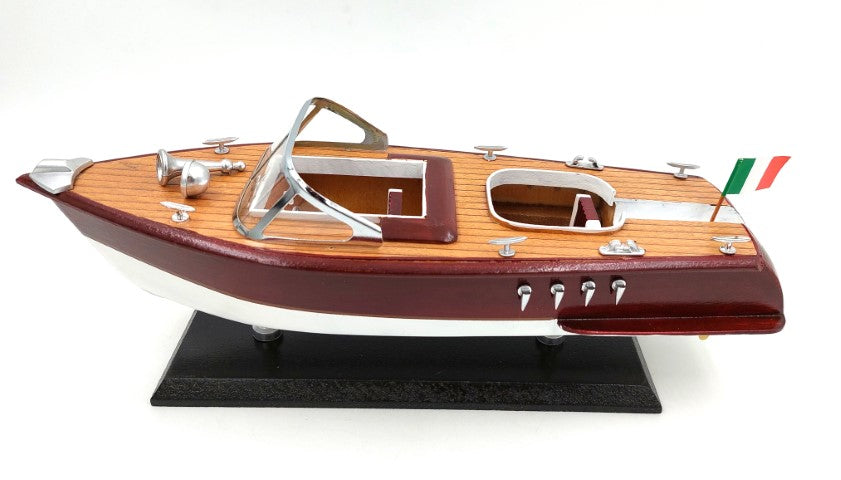 Modell eines Motorboots - ideales Geschenk für Segelsportliebhaber - REE
