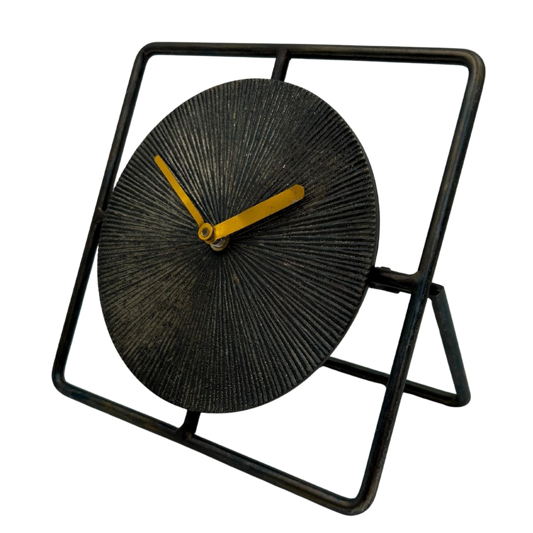 Elegante runde Metalluhr 20 cm Schwarz-Gold – 4126