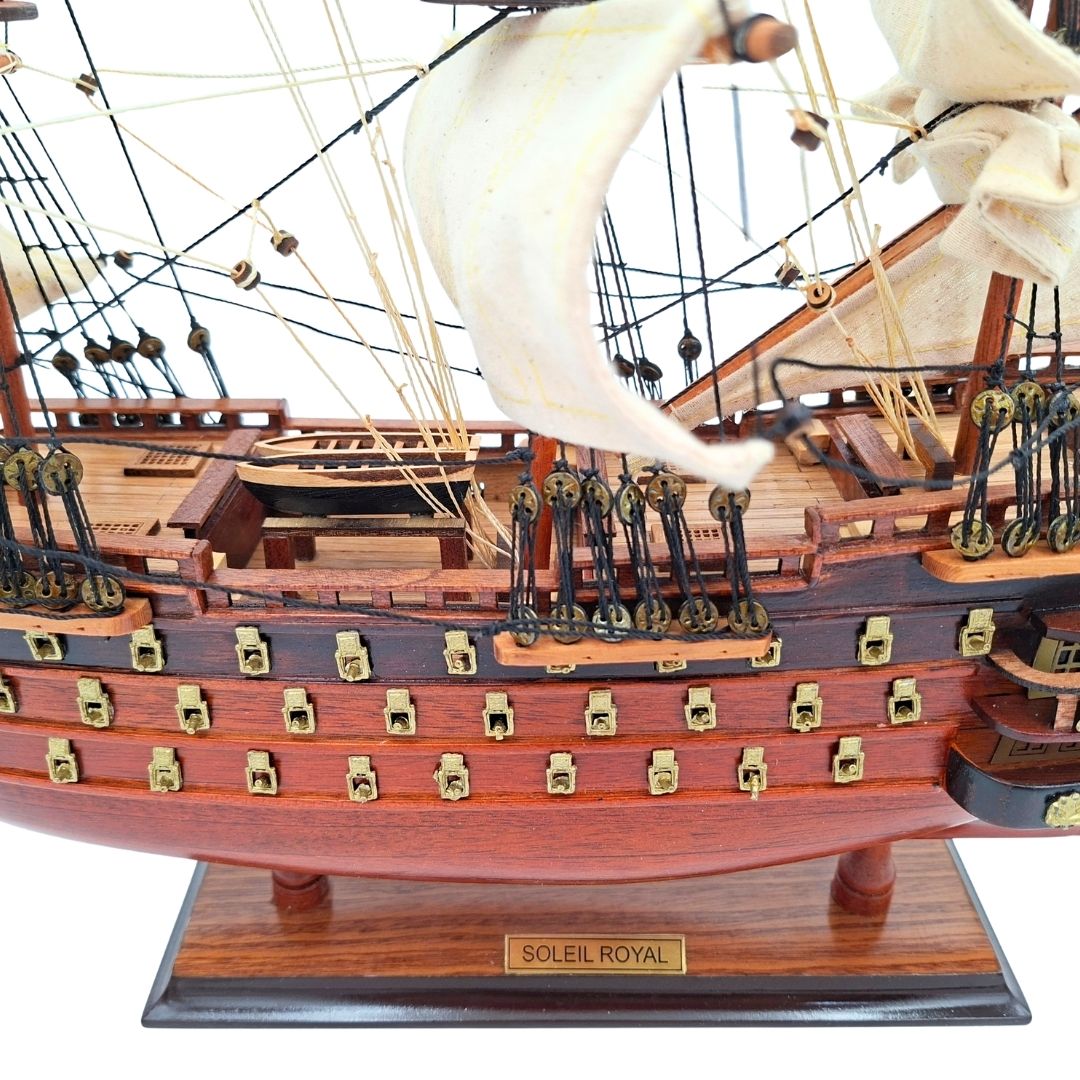 Segelschiffmodell Soleil Royal, montiert, 46 cm - handgefertigt aus exotischem Holz mit Möglichkeit zur Personalisierung durch Gravur