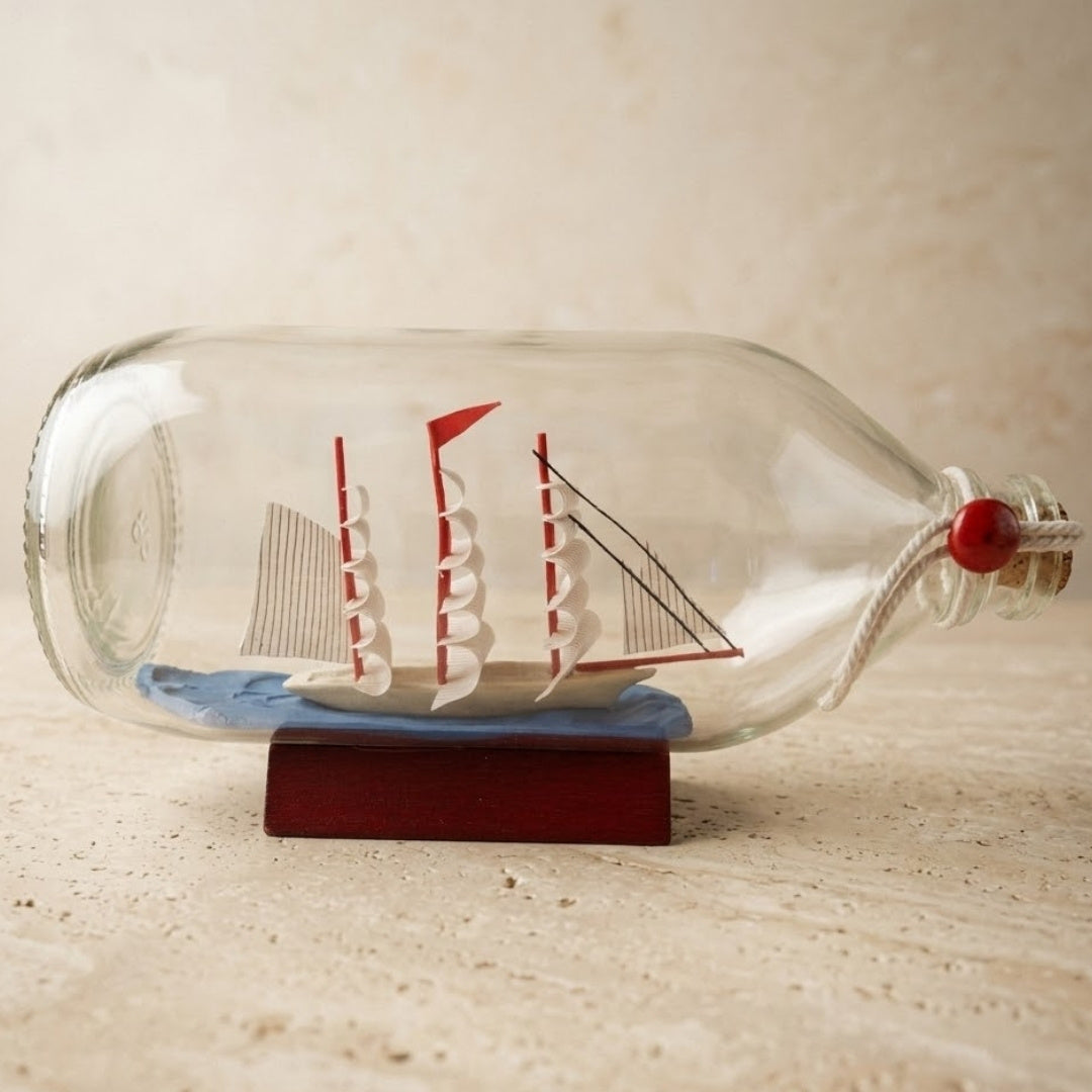 Rafandynka - Schiff in der Flasche auf Holzsockel - MA2036