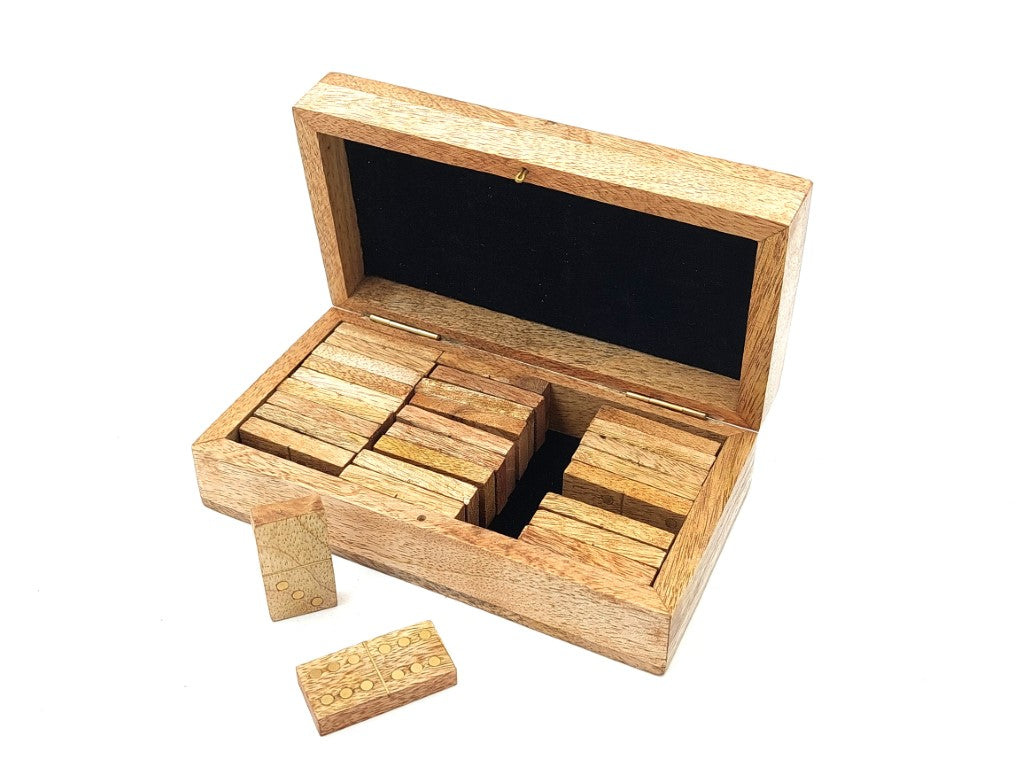 Holzdomino in einer Schachtel aus Mangoholz
- BR157