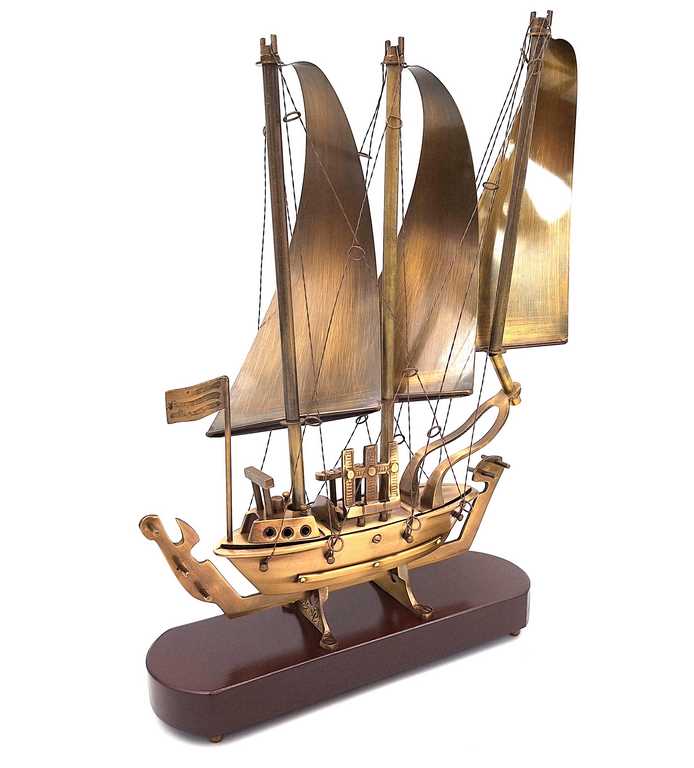 Großes Messingschiff auf Holzsockel - 38cm - N-3615B