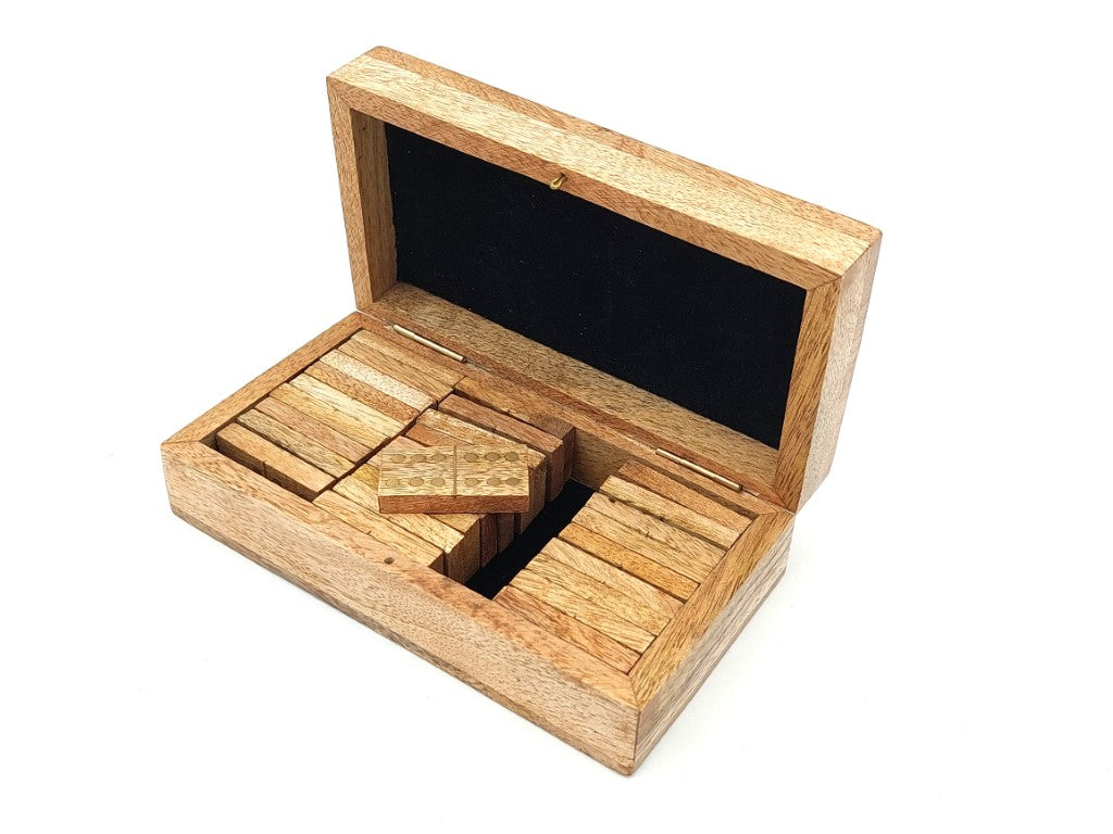 Holzdomino in einer Schachtel aus Mangoholz
- BR157