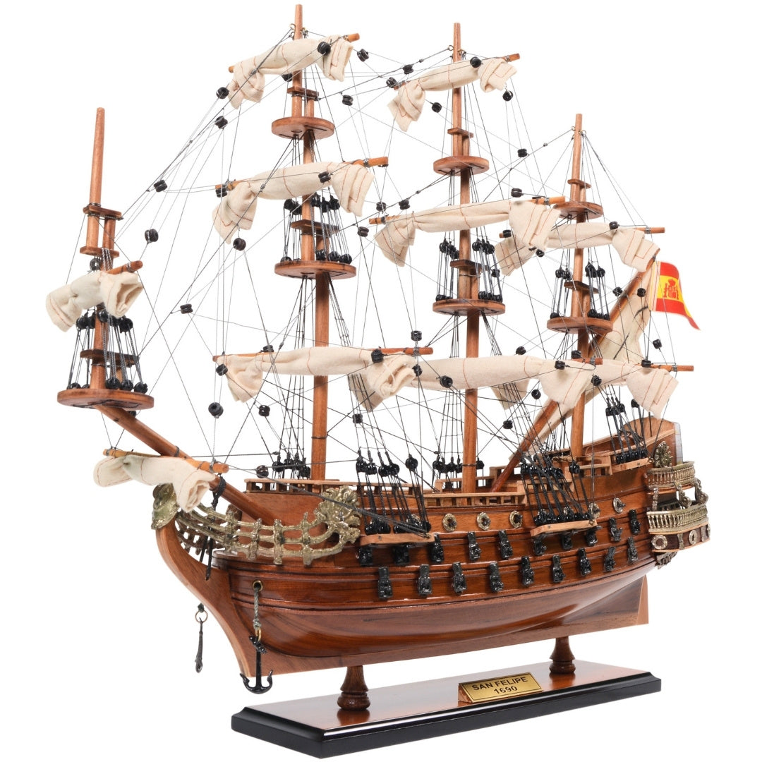 Exklusives Modell des Segelschiffs San Felipe mit gesetzten Segeln - SF45R