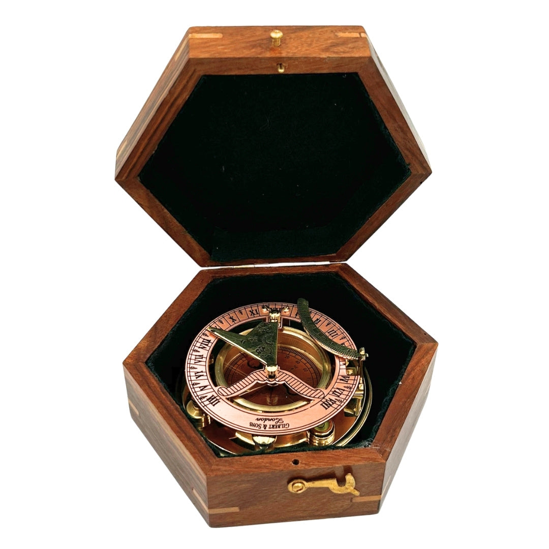 Messingkompass mit Sonnenuhr in eleganter Holzschachtel - Ideales Geschenk mit Personalisierung durch Gravur - Retro-Stil, klassische Ausführung, hohe Qualität