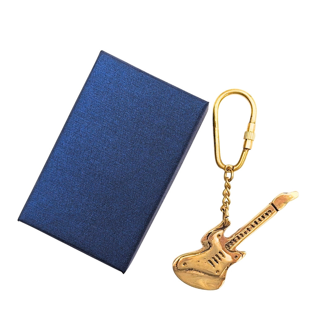 Messing-Schlüsselanhänger Gitarre in eleganter Schachtel – Geschenk für Gitarristen - KRT21A