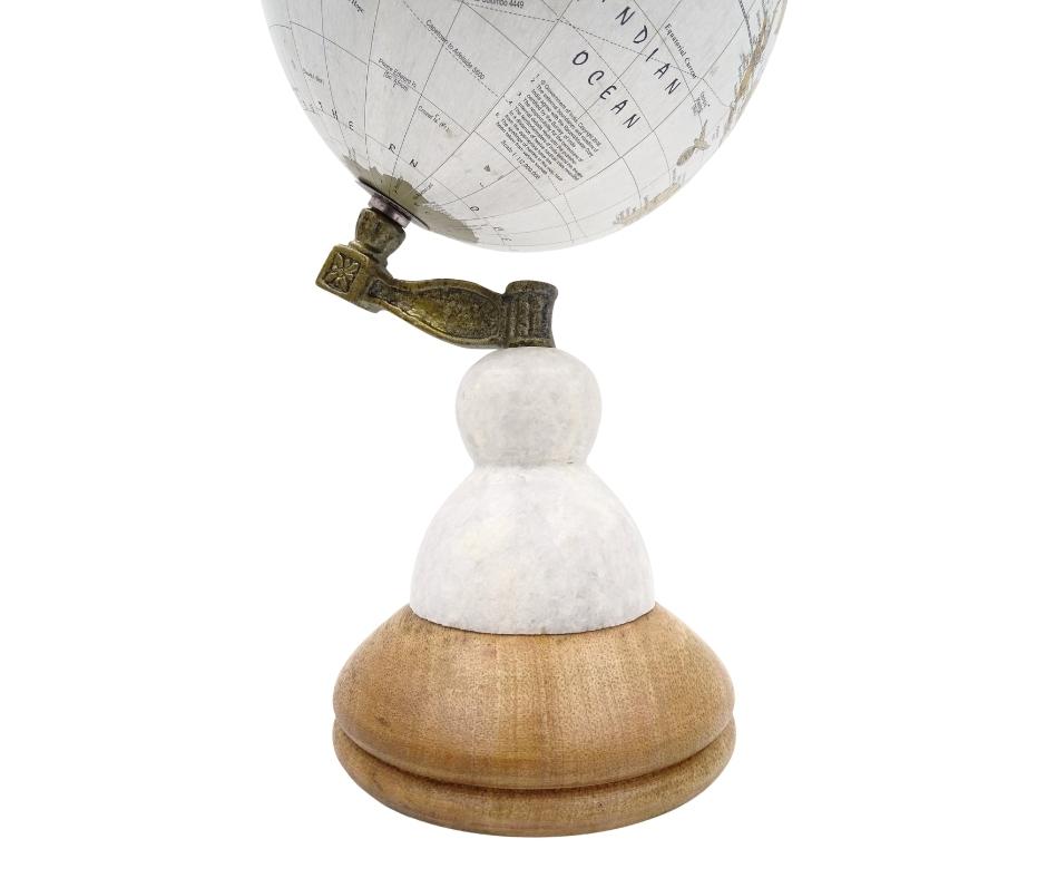 Dekorativer Globus Voyager auf Marmor-Holz-Sockel – GLB-108