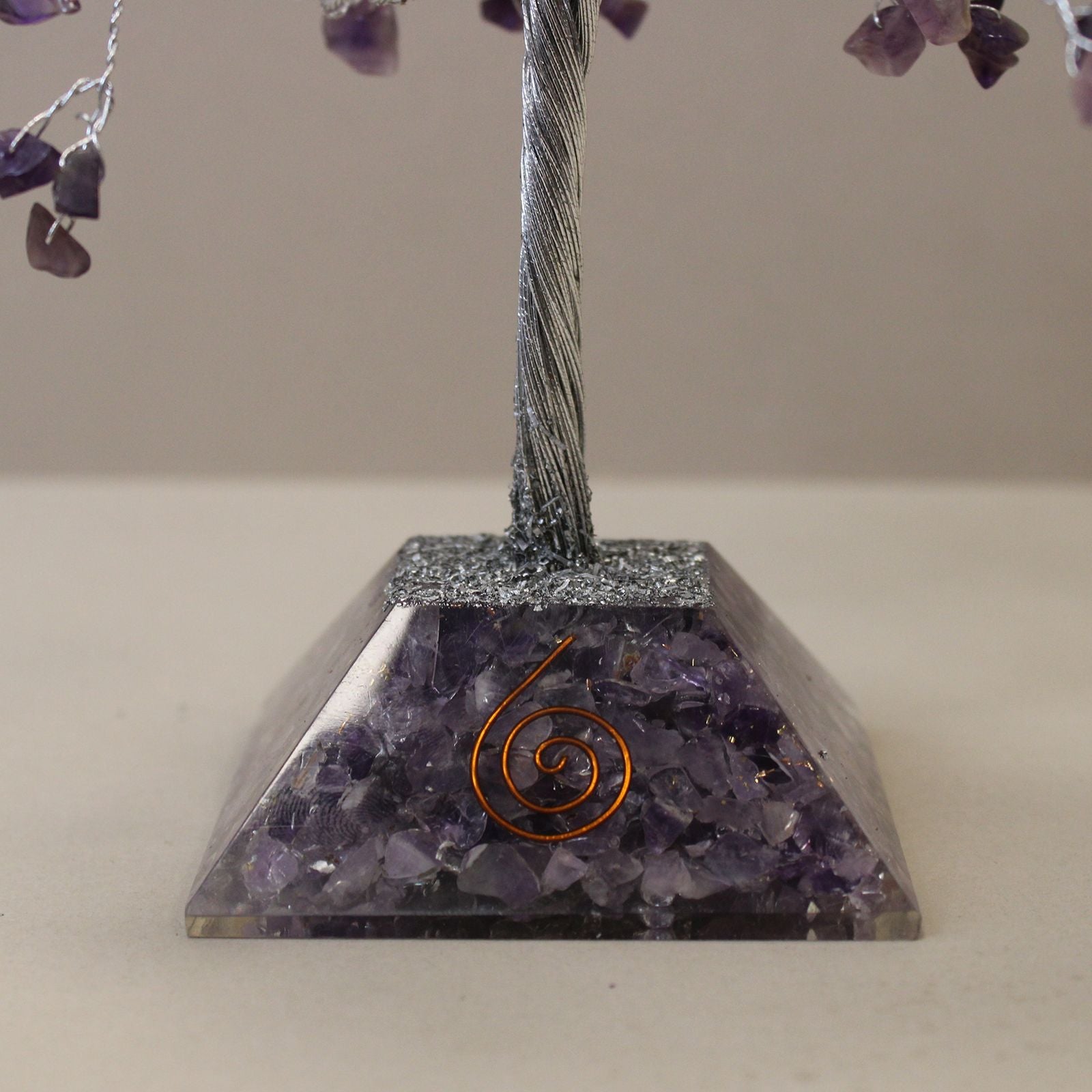 Glücksbaum mit Amethystkristallen - 320 Steine, violette Blätter, Orgonit-Basis