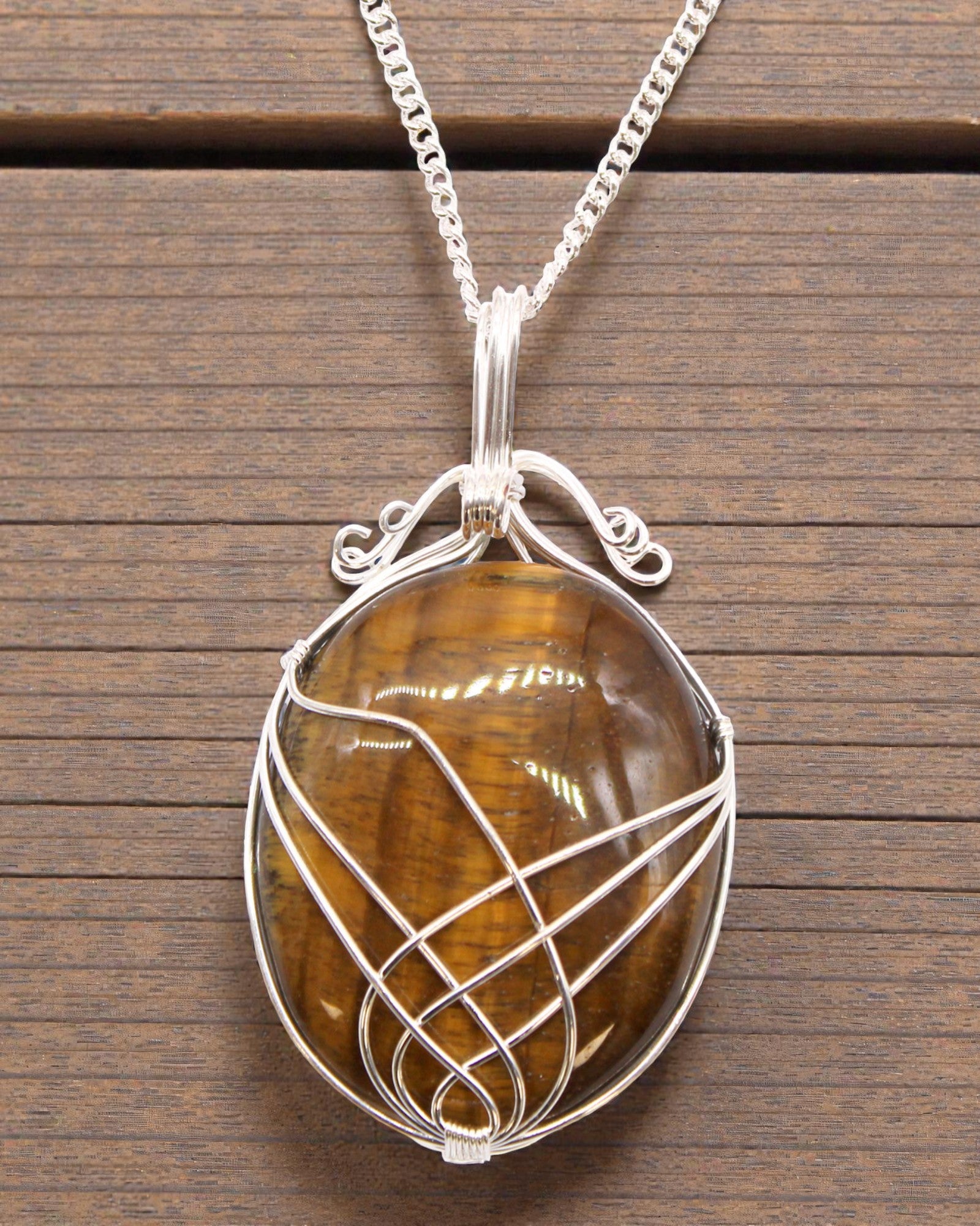 Zawijas Mocy – Ręcznie Oplatany Naszyjnik z Tygrysim Okiem